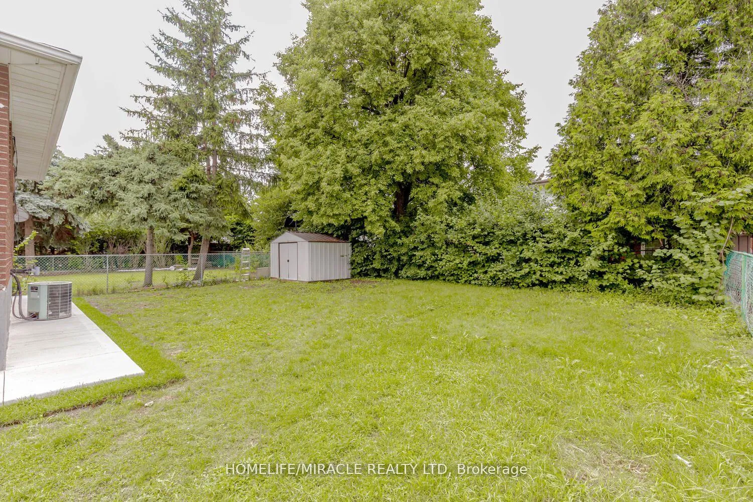Photo 40 of 62 Elgin Drive, Brampton, Brampton South — HOMEH