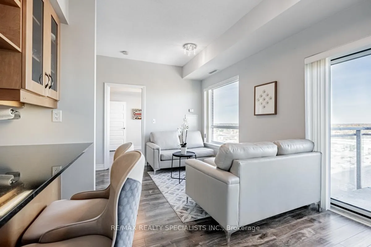 Photo 9 of Unit 1403, 215 Queen Street E, Brampton, Queen Street Corridor — HOMEH