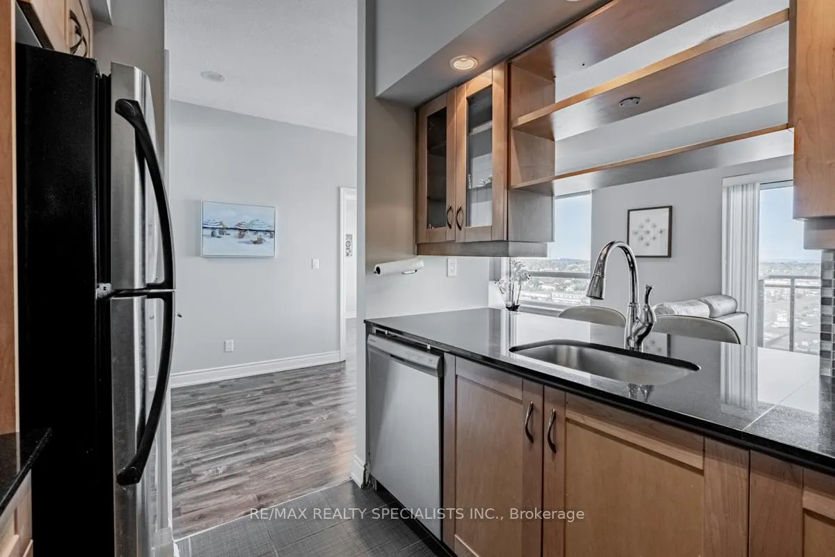 Photo 15 of Unit 1403, 215 Queen Street E, Brampton, Queen Street Corridor — HOMEH