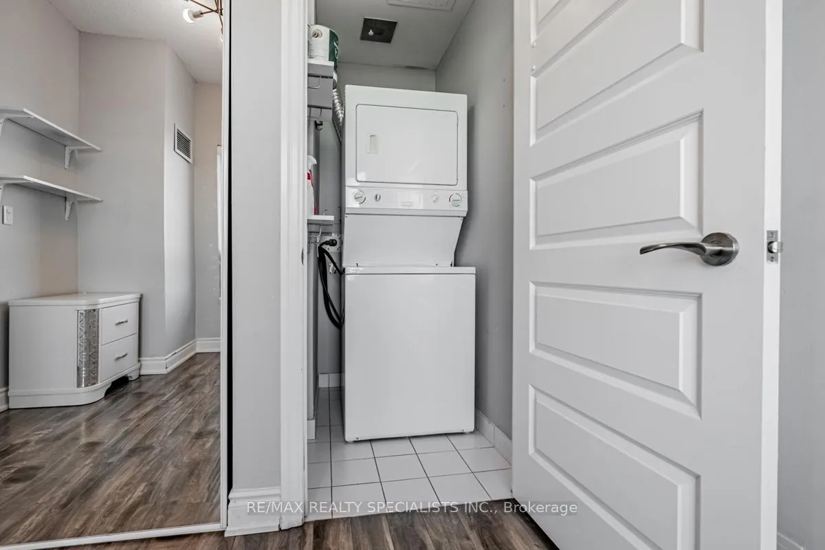 Photo 20 of Unit 1403, 215 Queen Street E, Brampton, Queen Street Corridor — HOMEH