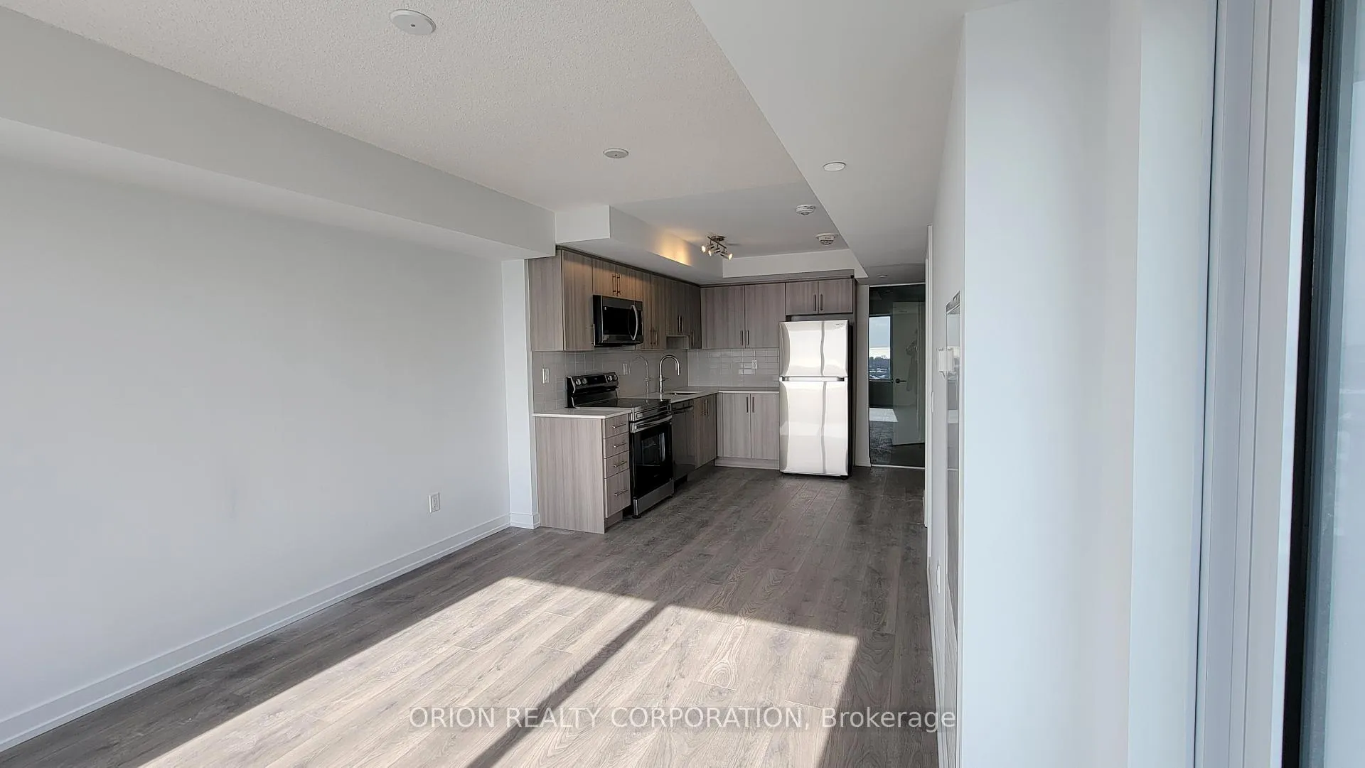 Photo 5 of Unit 2003, 1435 Celebration Drive, Pickering, Bay Ridges — HOMEH