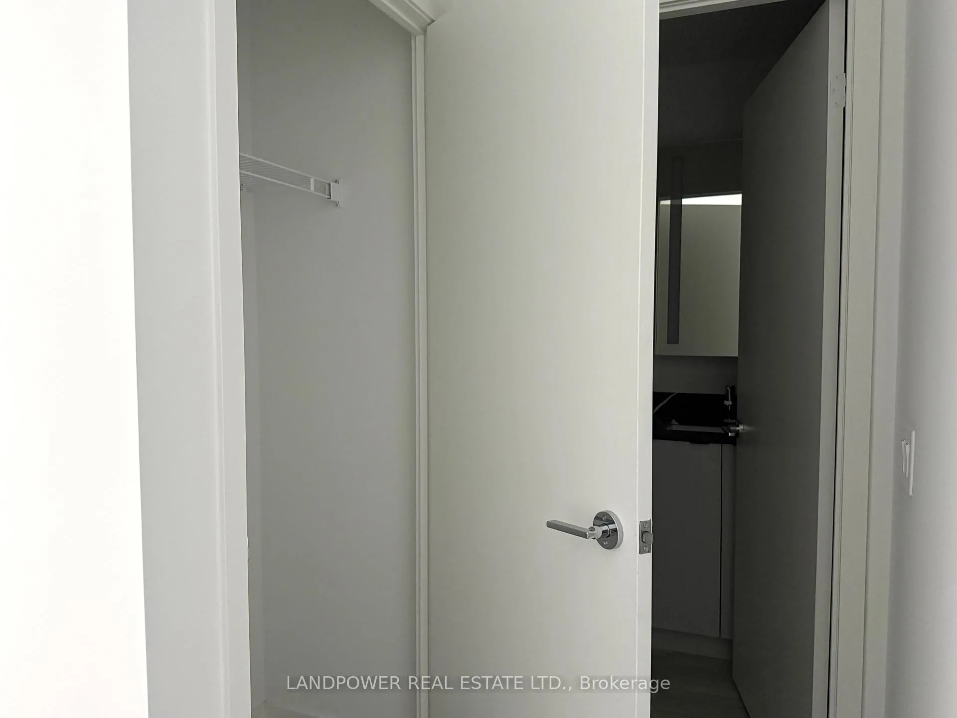 Photo 4 of Unit 334, 285 Dufferin Street, Toronto, South Parkdale — HOMEH