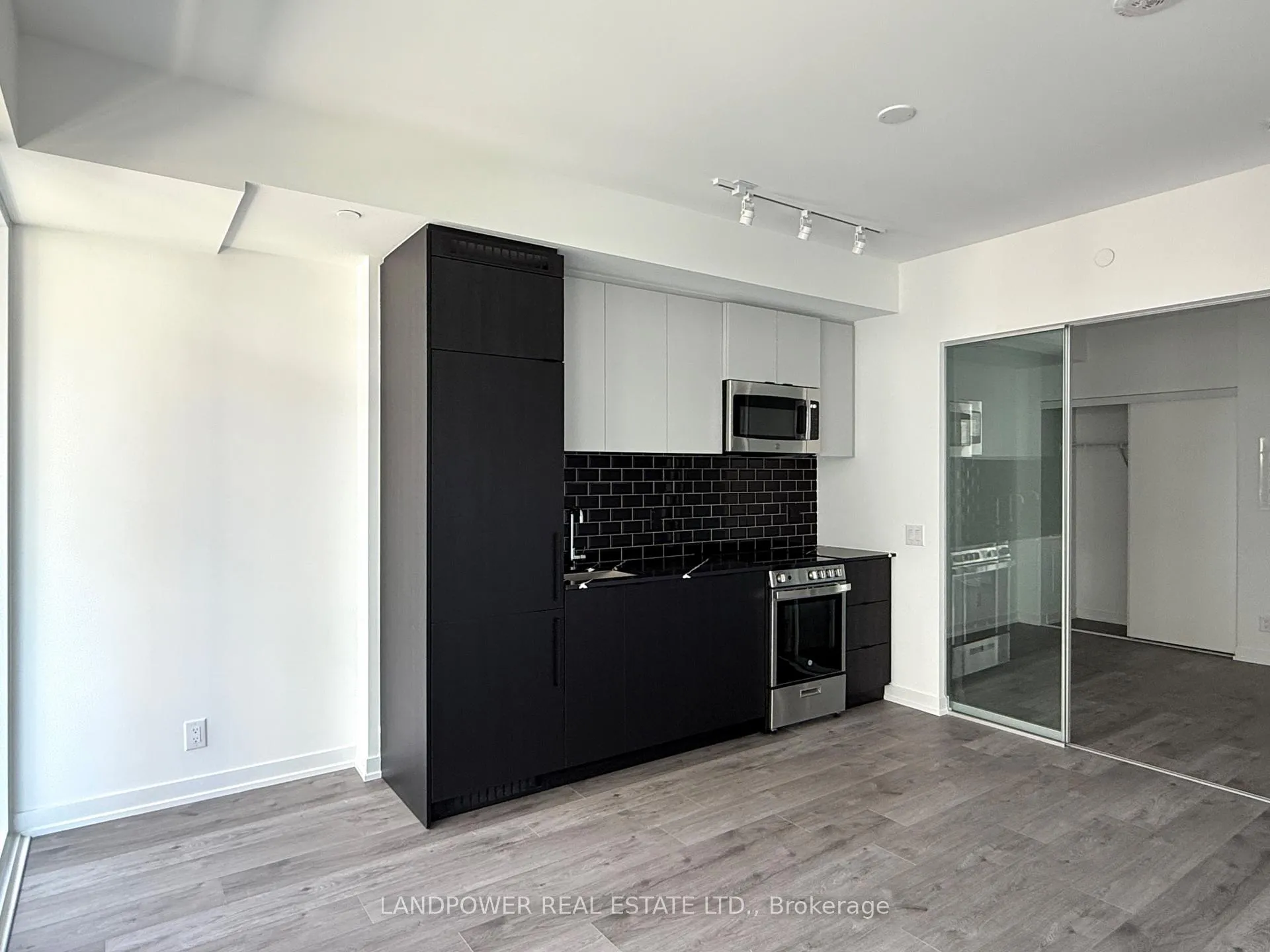 Photo 14 of Unit 334, 285 Dufferin Street, Toronto, South Parkdale — HOMEH