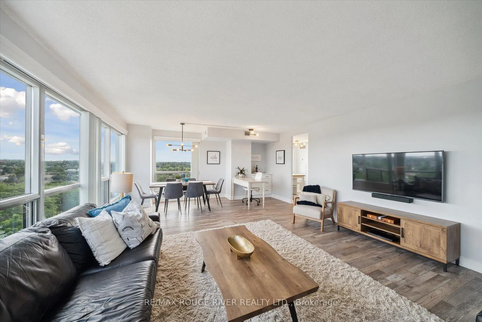 Photo 6 of Unit 812, 712 Rossland Road E, Whitby, Pringle Creek — HOMEH