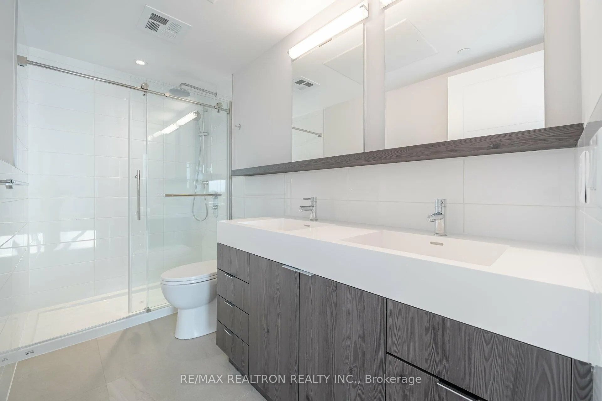 Photo 7 of Unit 907, 2525 Bathurst Street, Toronto, Forest Hill North — HOMEH