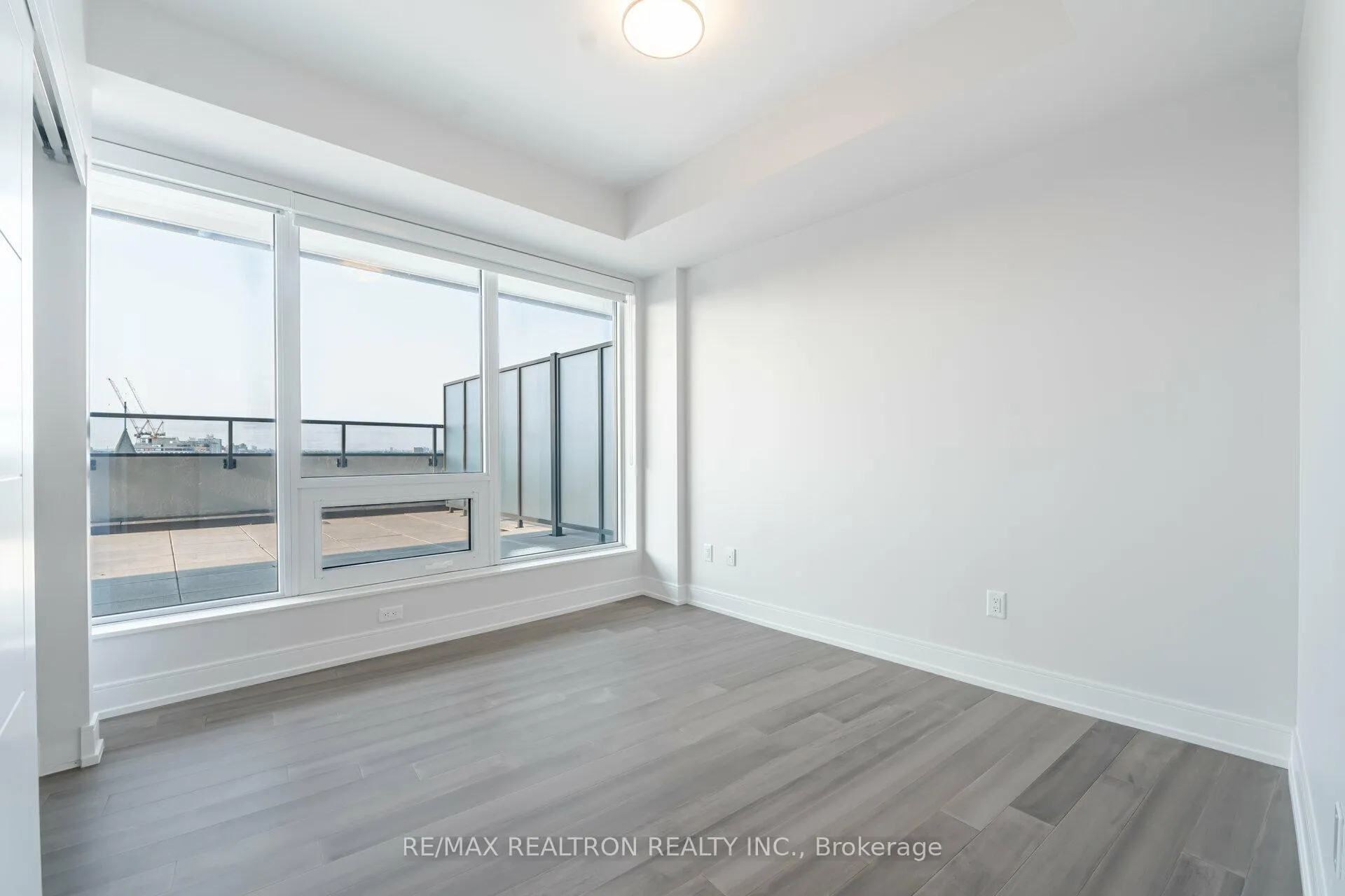 Photo 8 of Unit 907, 2525 Bathurst Street, Toronto, Forest Hill North — HOMEH