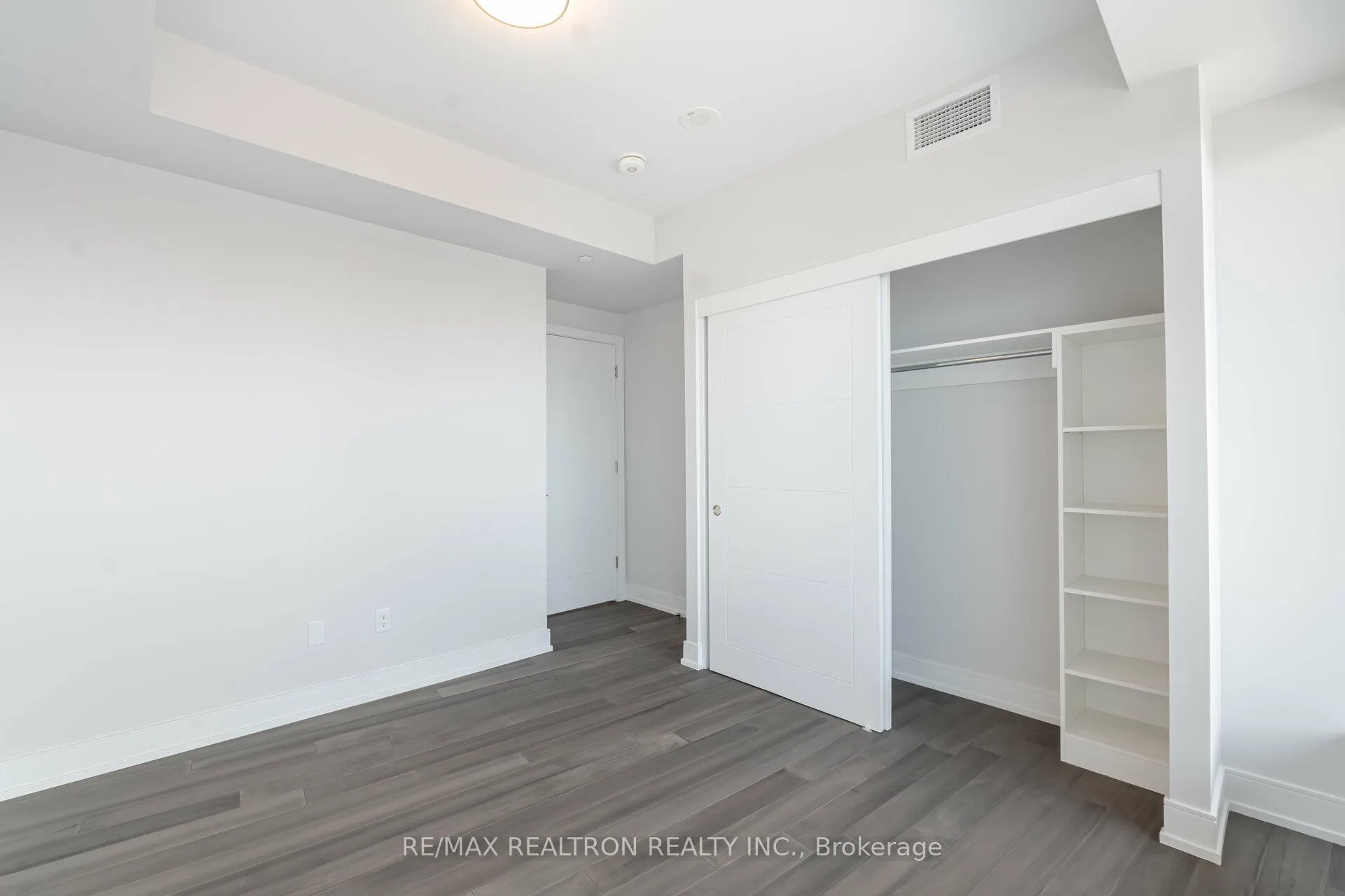 Photo 9 of Unit 907, 2525 Bathurst Street, Toronto, Forest Hill North — HOMEH