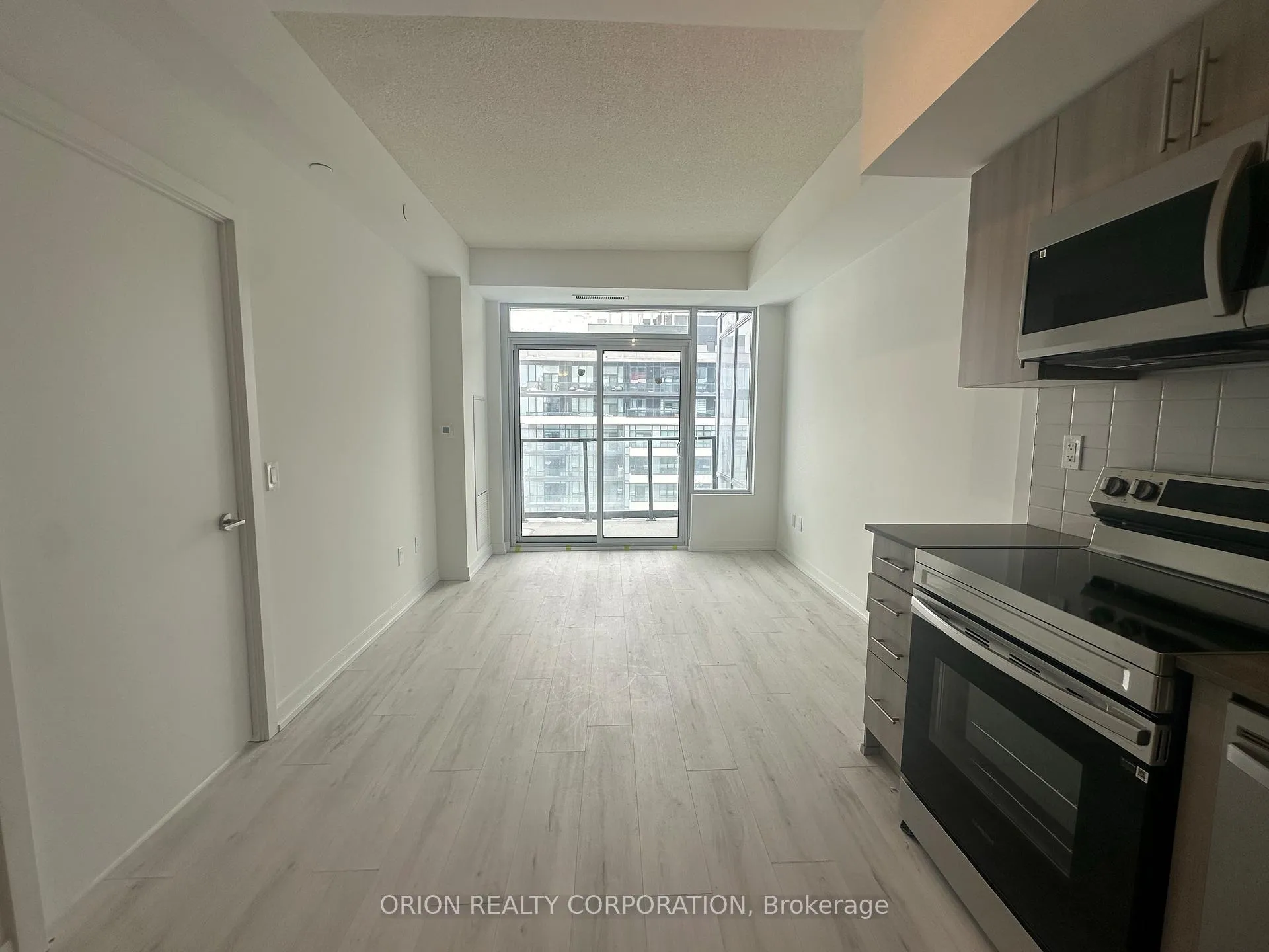Photo 6 of Unit 2707, 1435 Celebration Drive, Pickering, Bay Ridges — HOMEH