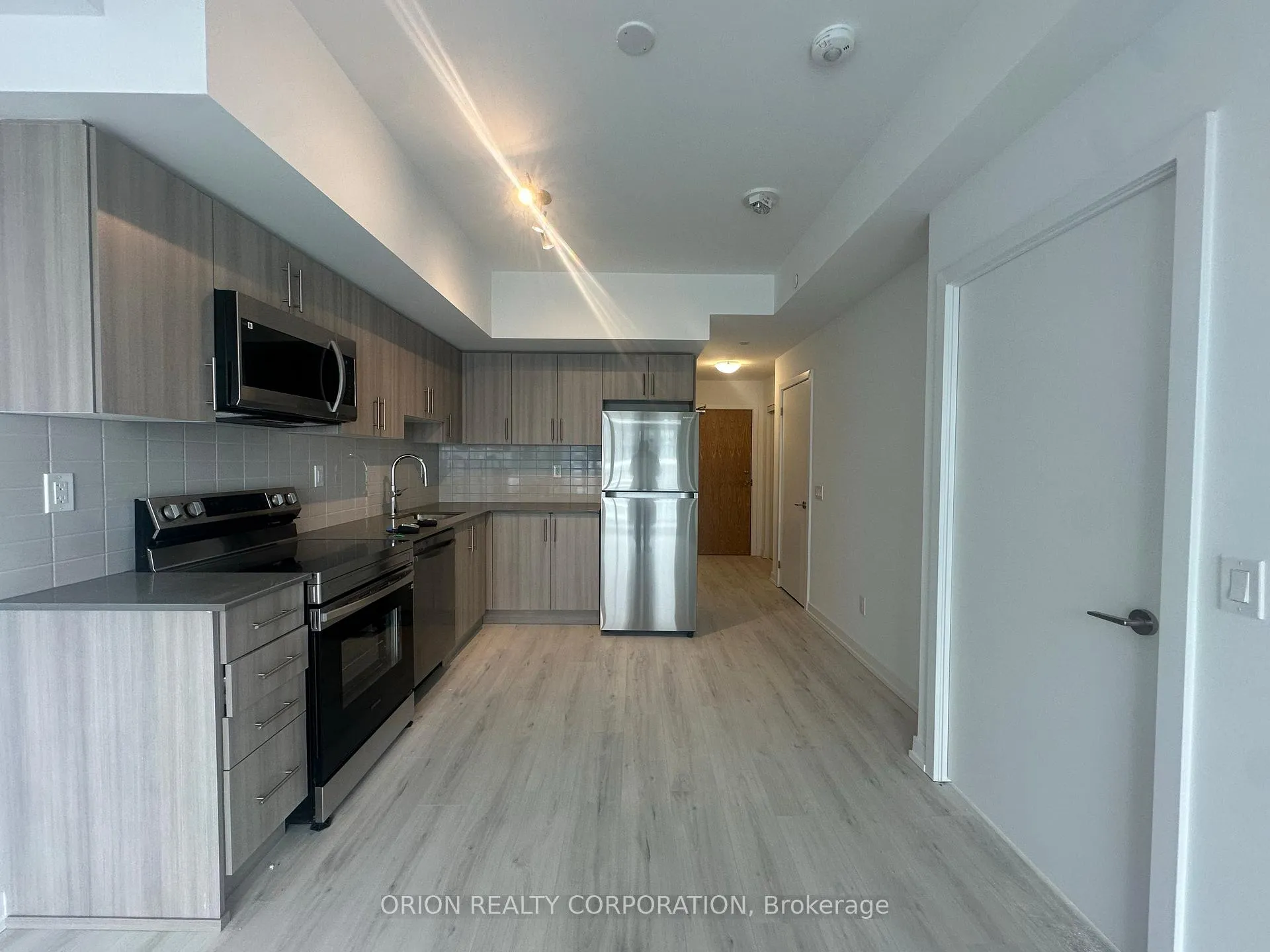 Photo 7 of Unit 2707, 1435 Celebration Drive, Pickering, Bay Ridges — HOMEH