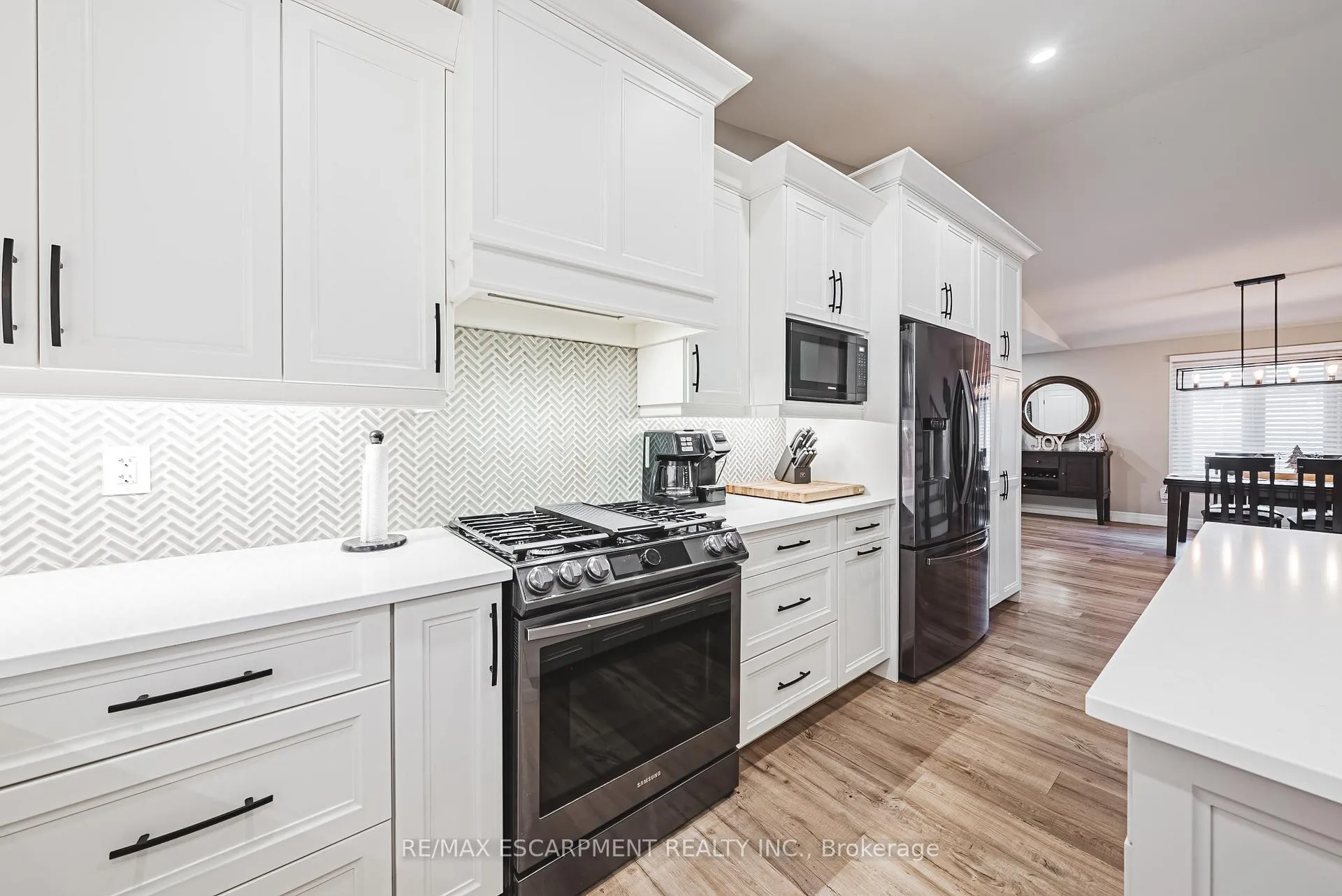 Photo 9 of 14 Gatestone Drive, Hamilton, Stoney Creek Mountain — HOMEH