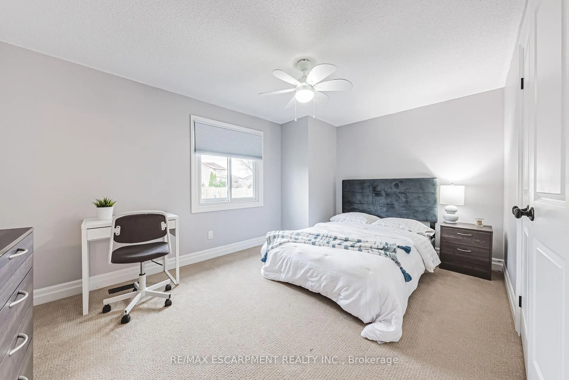 Photo 15 of 14 Gatestone Drive, Hamilton, Stoney Creek Mountain — HOMEH