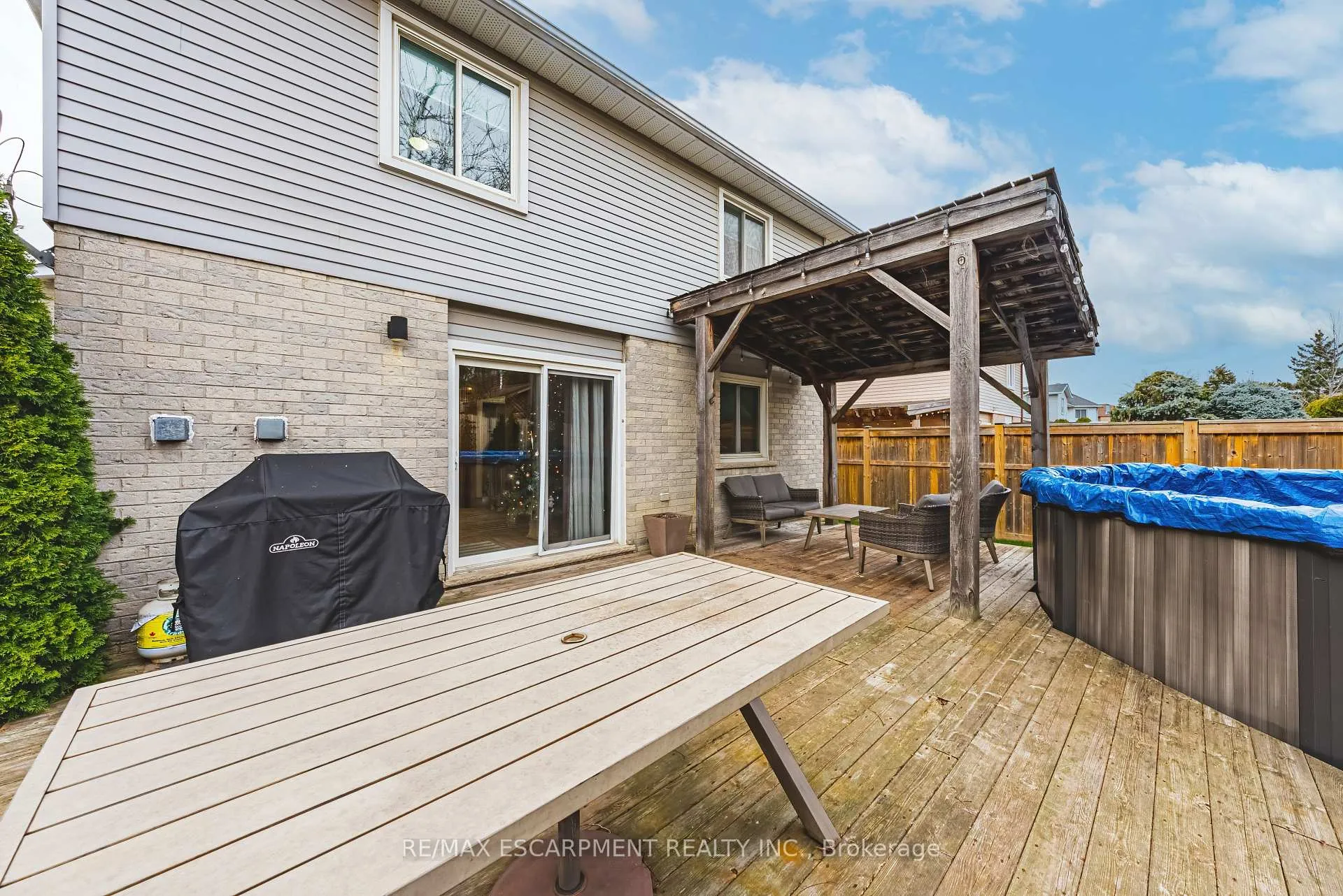Photo 26 of 14 Gatestone Drive, Hamilton, Stoney Creek Mountain — HOMEH
