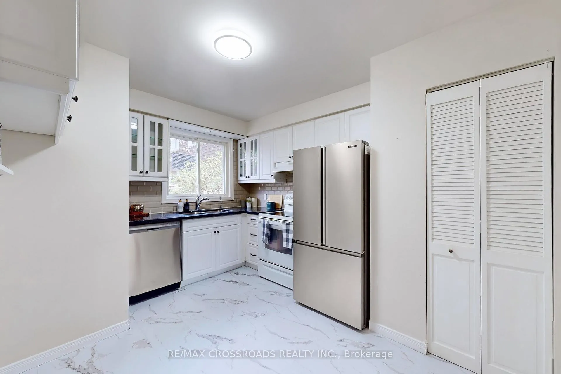 Photo 15 of Unit 27, 27 The Carriage Way, Markham, Royal Orchard — HOMEH