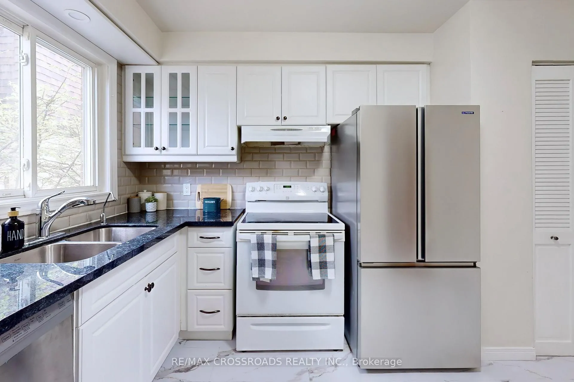 Photo 18 of Unit 27, 27 The Carriage Way, Markham, Royal Orchard — HOMEH
