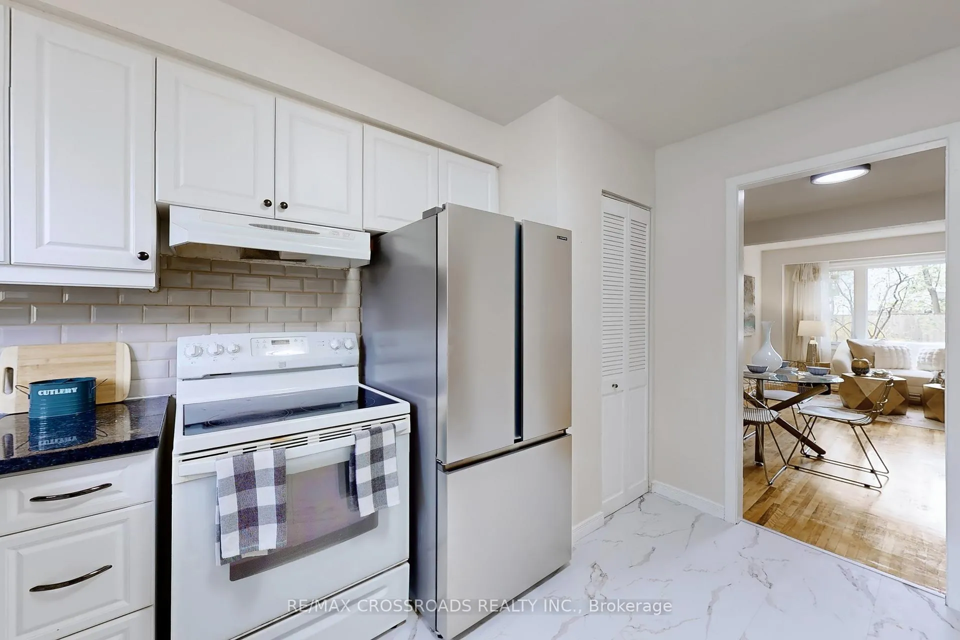 Photo 19 of Unit 27, 27 The Carriage Way, Markham, Royal Orchard — HOMEH