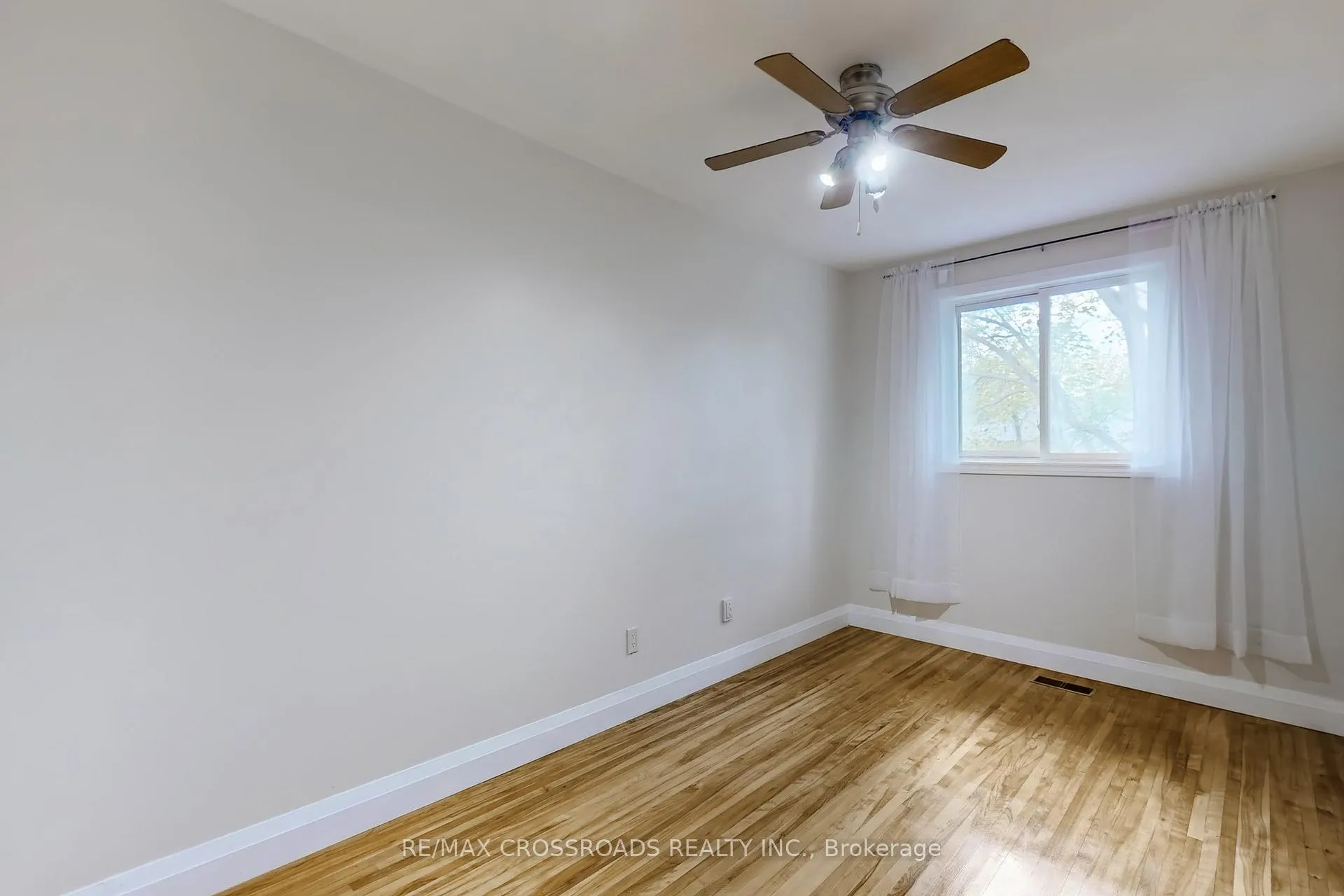 Photo 32 of Unit 27, 27 The Carriage Way, Markham, Royal Orchard — HOMEH