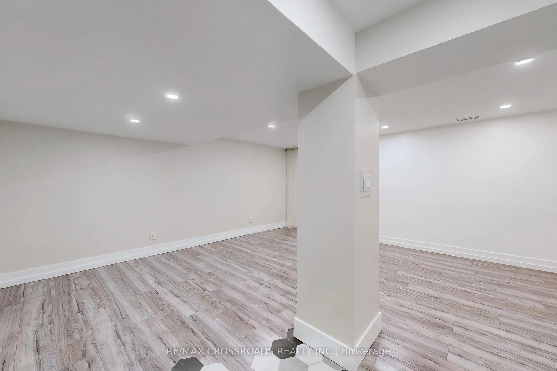 Photo 39 of Unit 27, 27 The Carriage Way, Markham, Royal Orchard — HOMEH