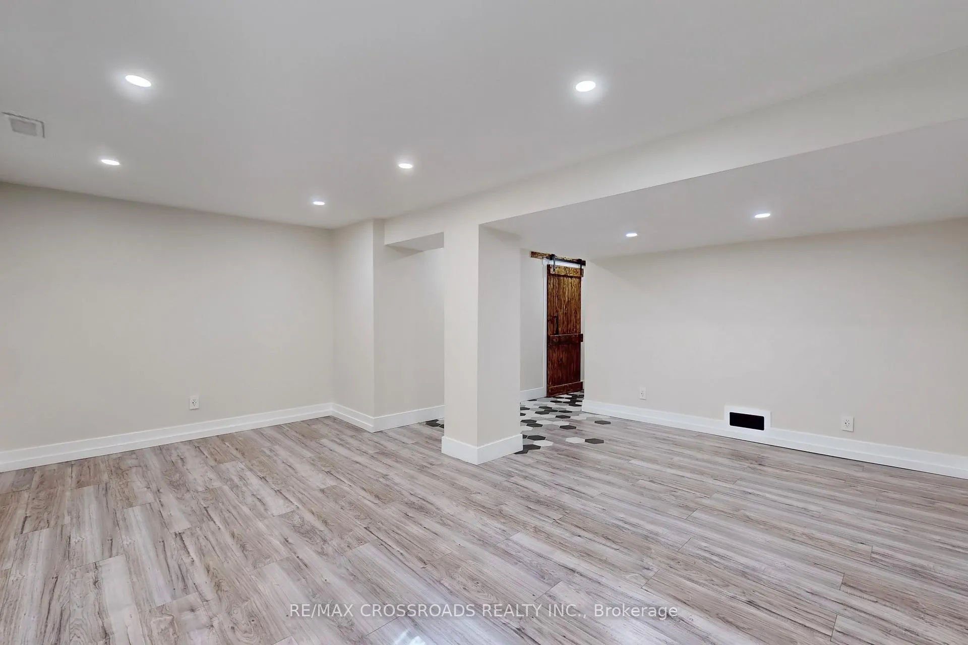 Photo 41 of Unit 27, 27 The Carriage Way, Markham, Royal Orchard — HOMEH