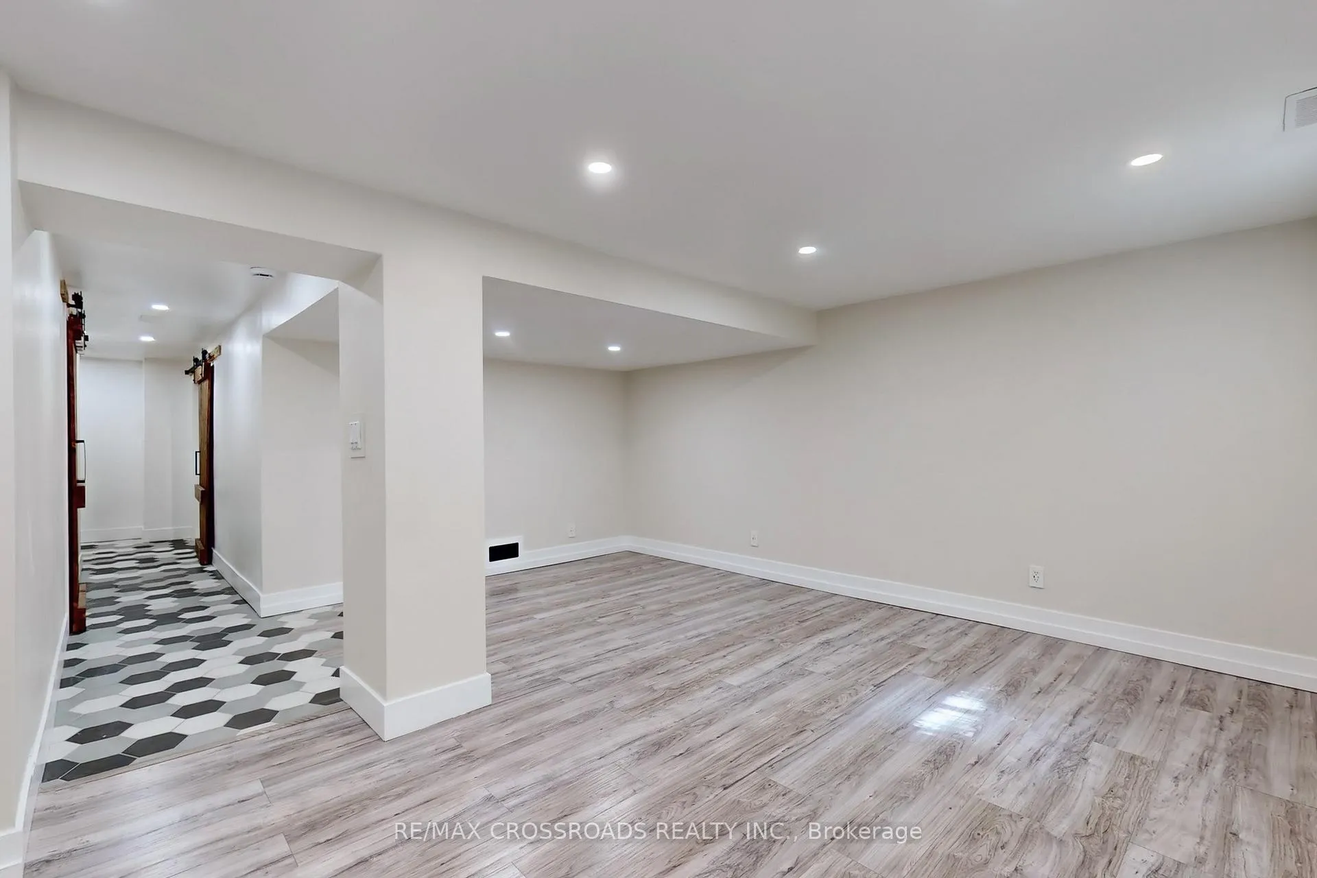 Photo 42 of Unit 27, 27 The Carriage Way, Markham, Royal Orchard — HOMEH