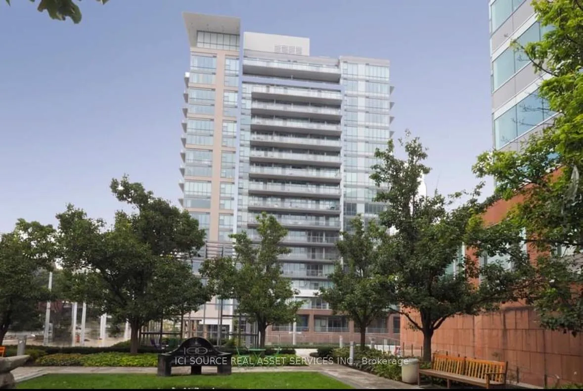 Front of Unit 1304, 85 Duke Street W