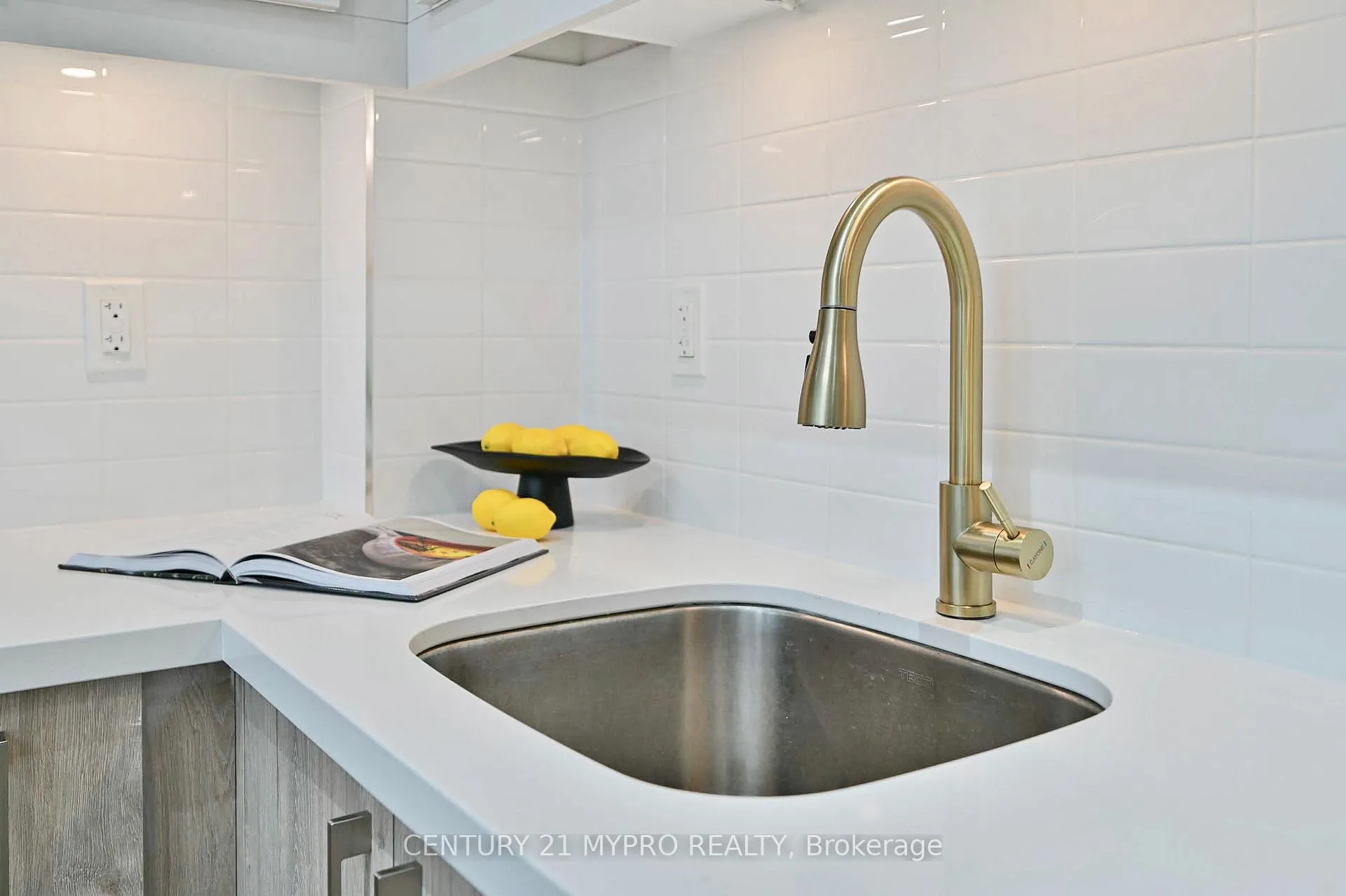 Photo 6 of Unit 516C, 38 Simcoe Promenade, Markham, Unionville — HOMEH