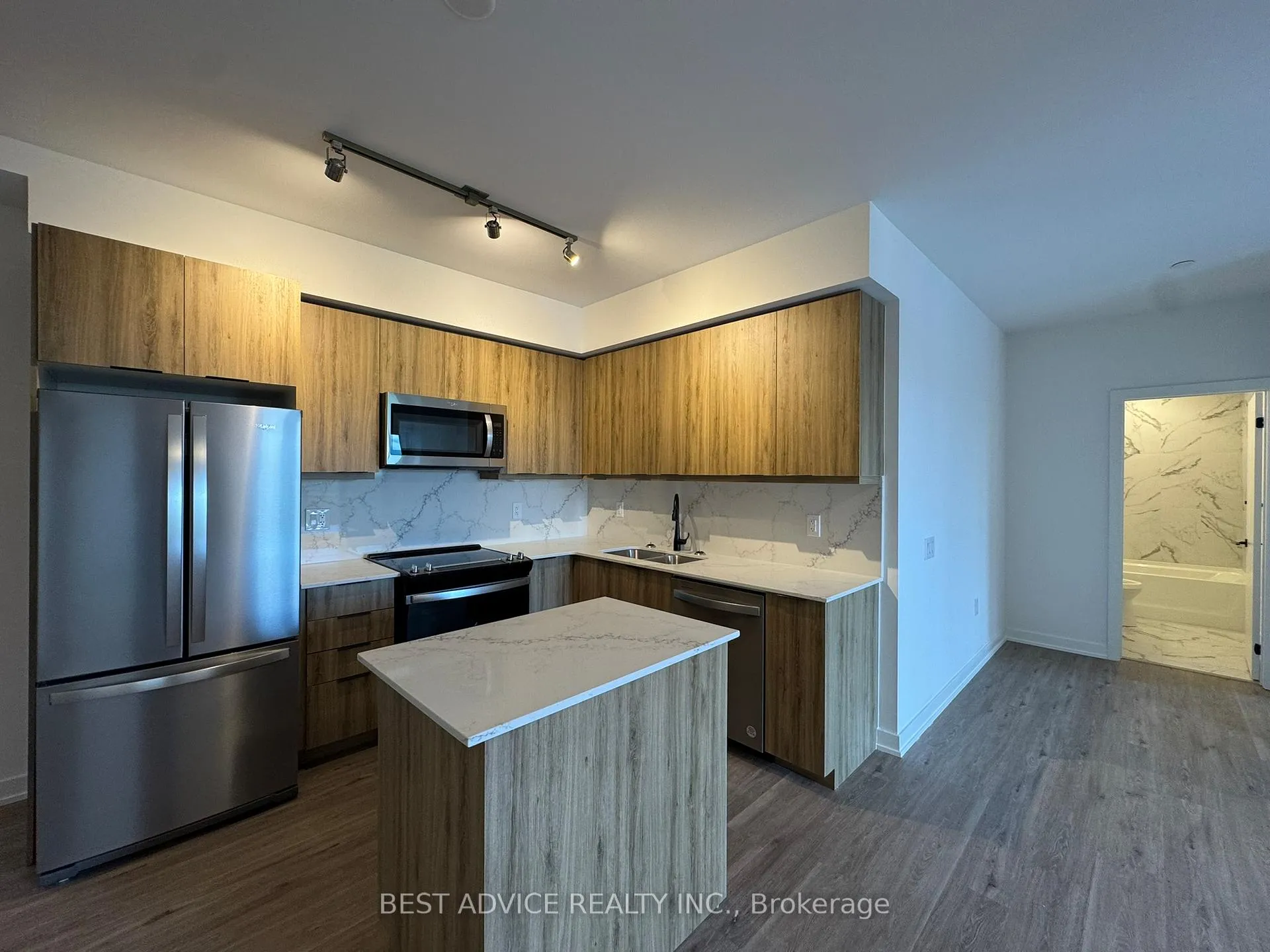 Photo 4 of Unit 1206, 56 Lakeside Terrace, Barrie, Little Lake — HOMEH
