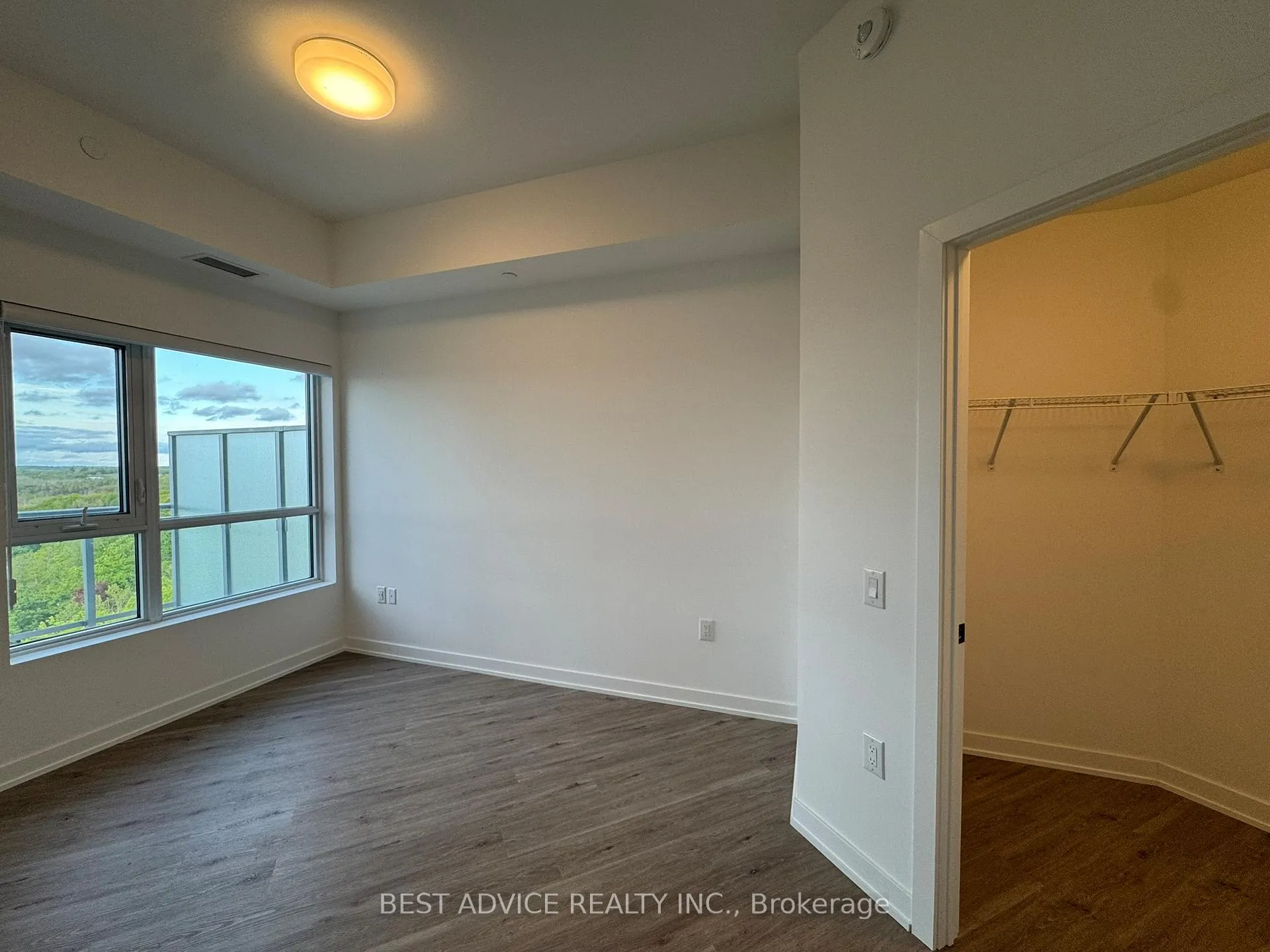 Photo 9 of Unit 1206, 56 Lakeside Terrace, Barrie, Little Lake — HOMEH