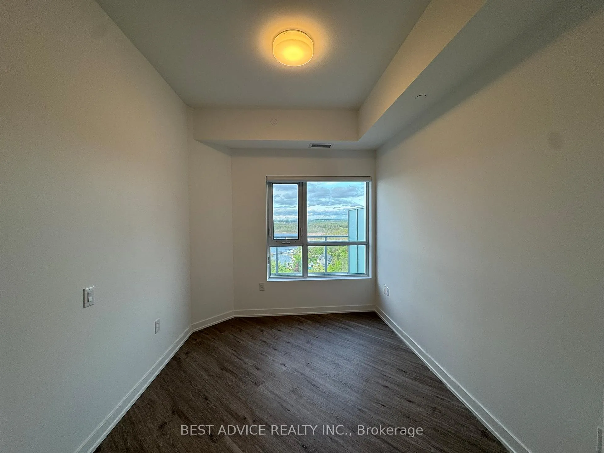 Photo 10 of Unit 1206, 56 Lakeside Terrace, Barrie, Little Lake — HOMEH