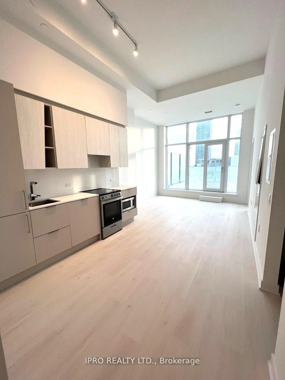 Front of Unit 529, 3900 confederation Parkway