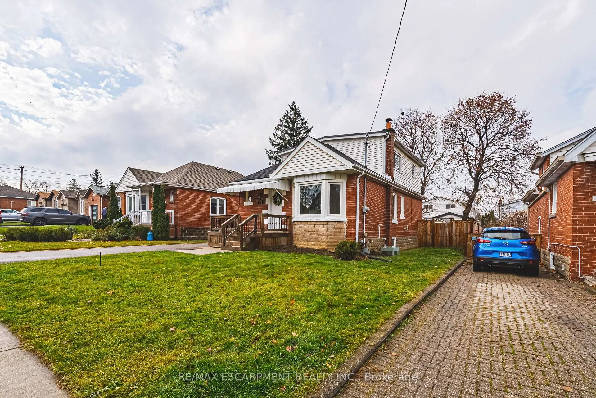 Photo 3 of 278 East 12TH Street, Hamilton, Inch Park — HOMEH