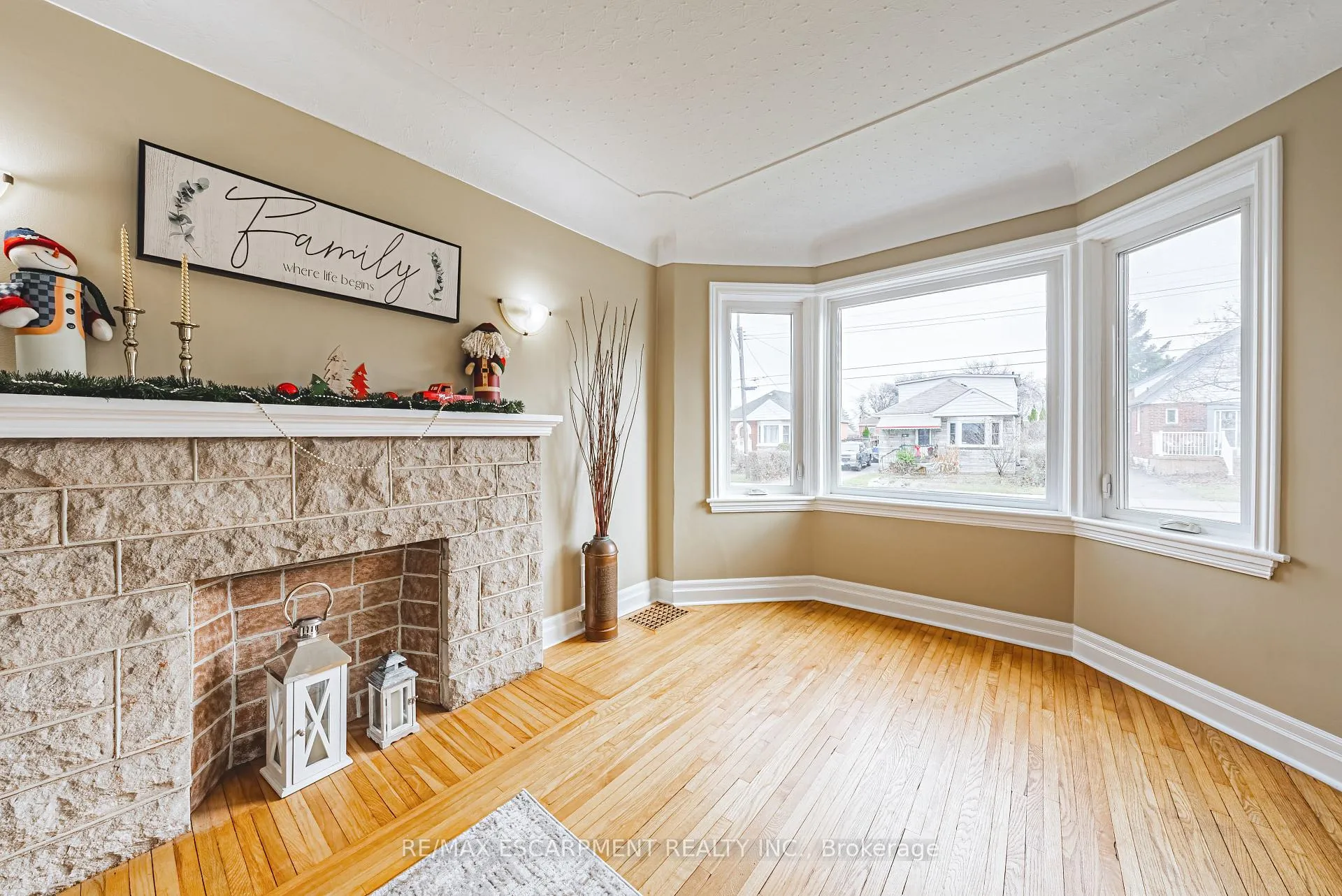 Photo 8 of 278 East 12TH Street, Hamilton, Inch Park — HOMEH