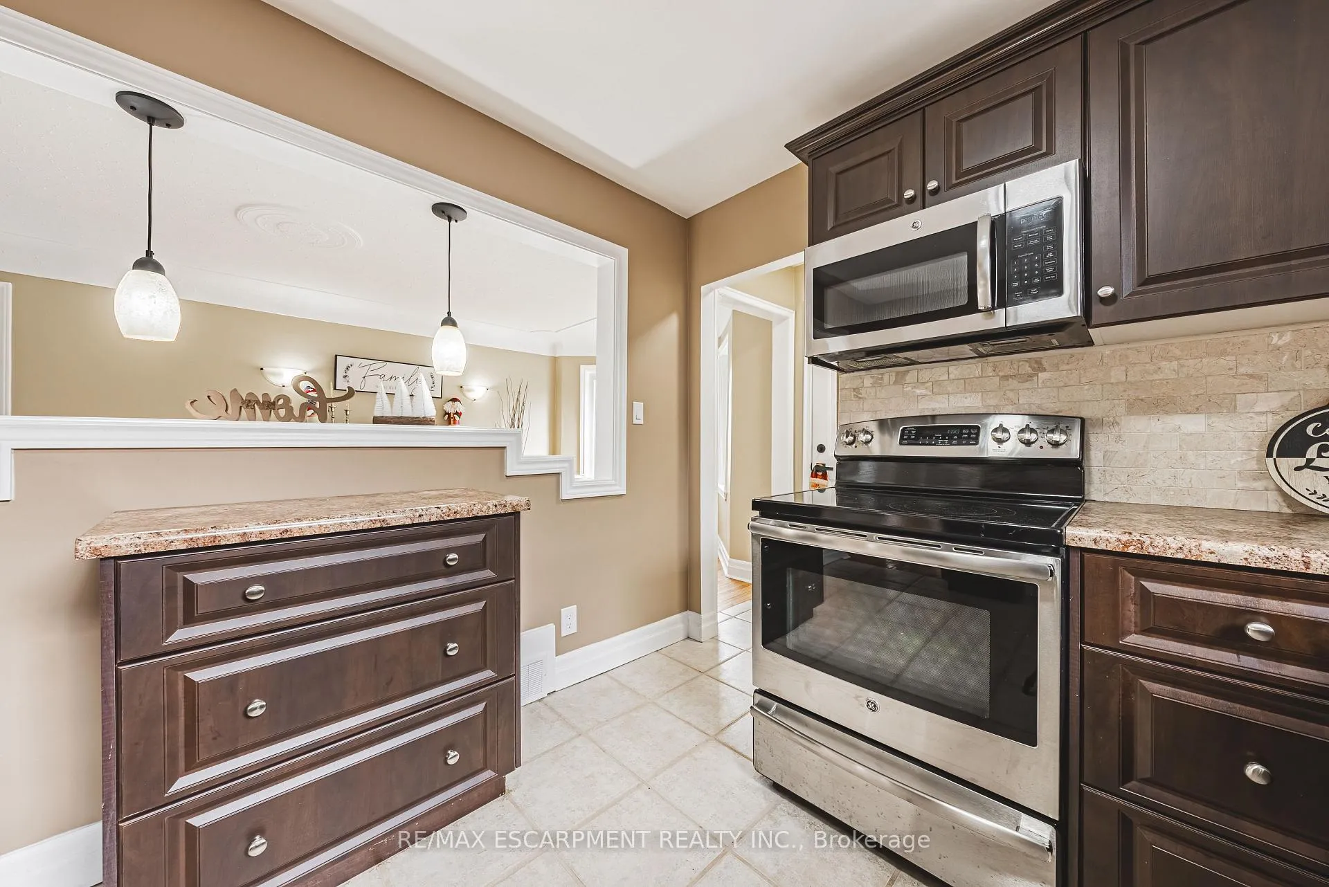 Photo 13 of 278 East 12TH Street, Hamilton, Inch Park — HOMEH