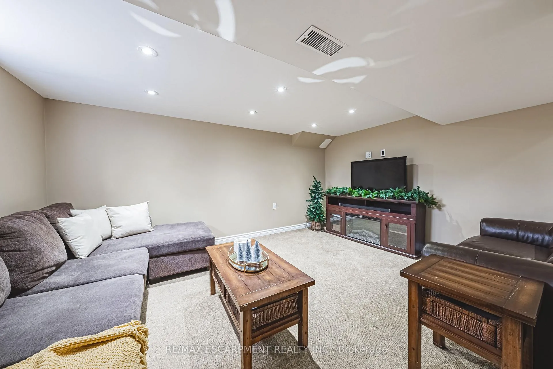 Photo 31 of 278 East 12TH Street, Hamilton, Inch Park — HOMEH