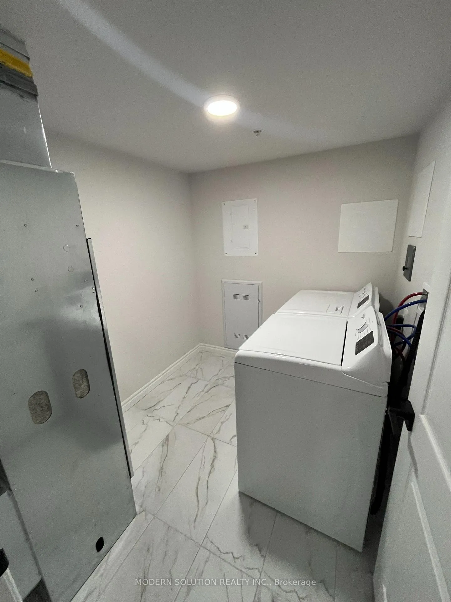 Photo 5 of Unit 405, 50 Otterbein Road, Kitchener — HOMEH
