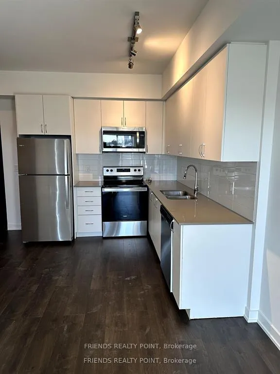 Photo 3 of Unit 814, 56 Lakeside Terrace, Barrie, Little Lake — HOMEH