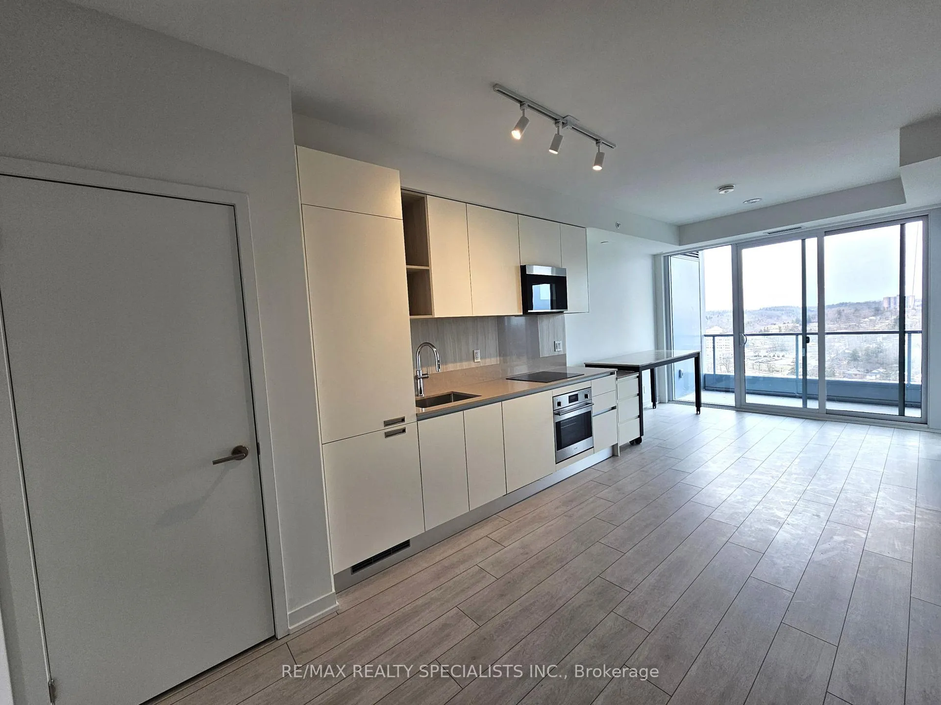 Photo 6 of Unit 2103, 39 Mary Street, Barrie, City Centre — HOMEH