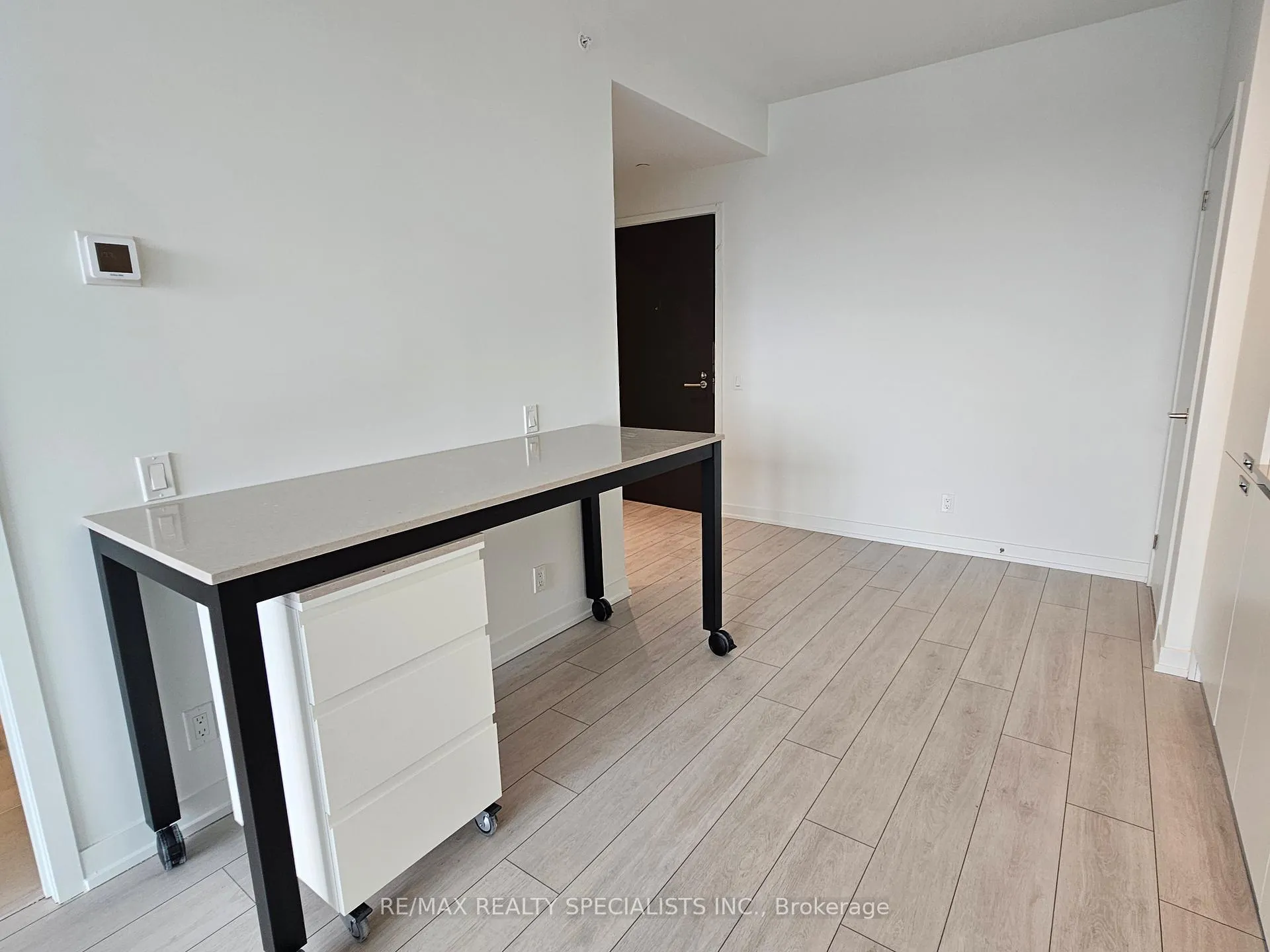 Photo 9 of Unit 2103, 39 Mary Street, Barrie, City Centre — HOMEH