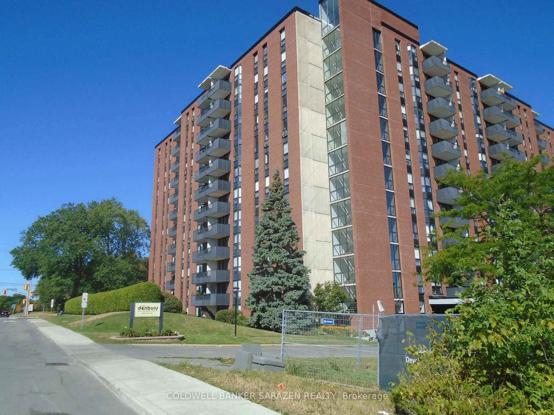Front of Unit 414, 2951 Riverside Drive N