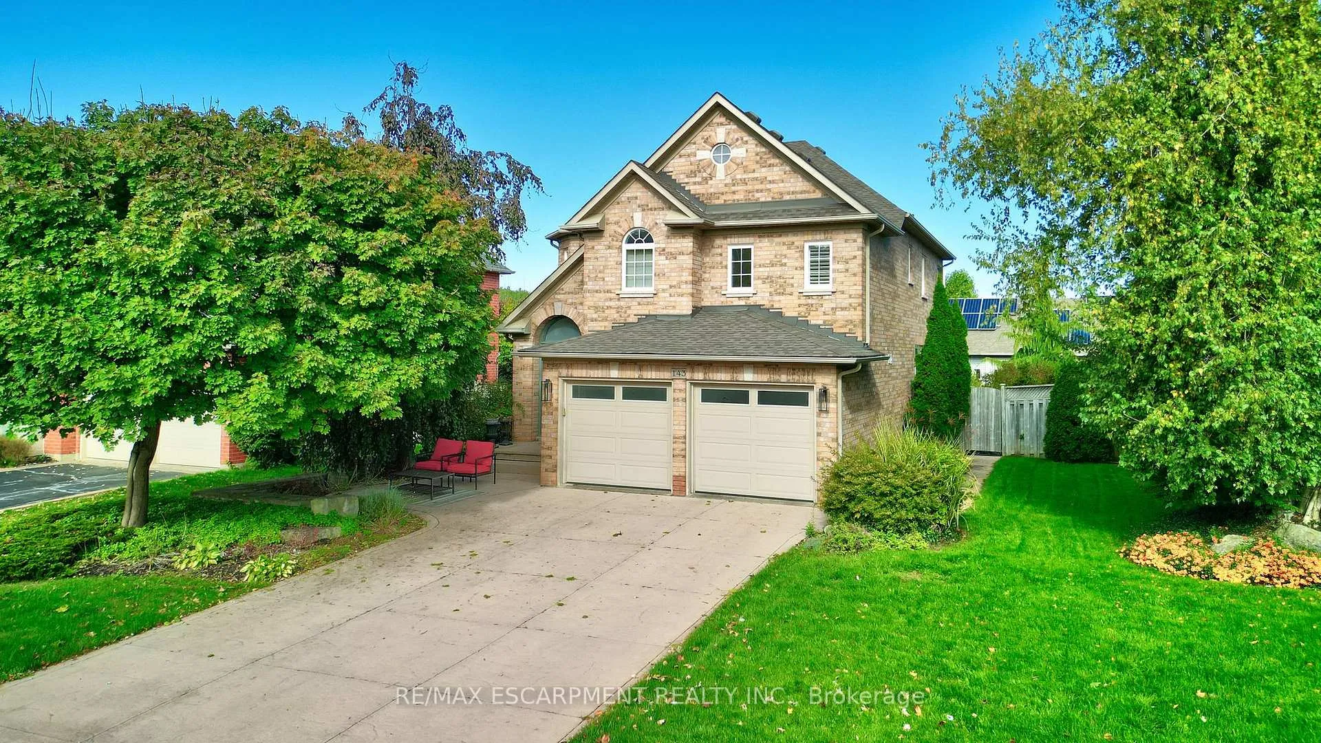 Photo 1 of 143 Valmont Street, Hamilton, Ancaster — HOMEH