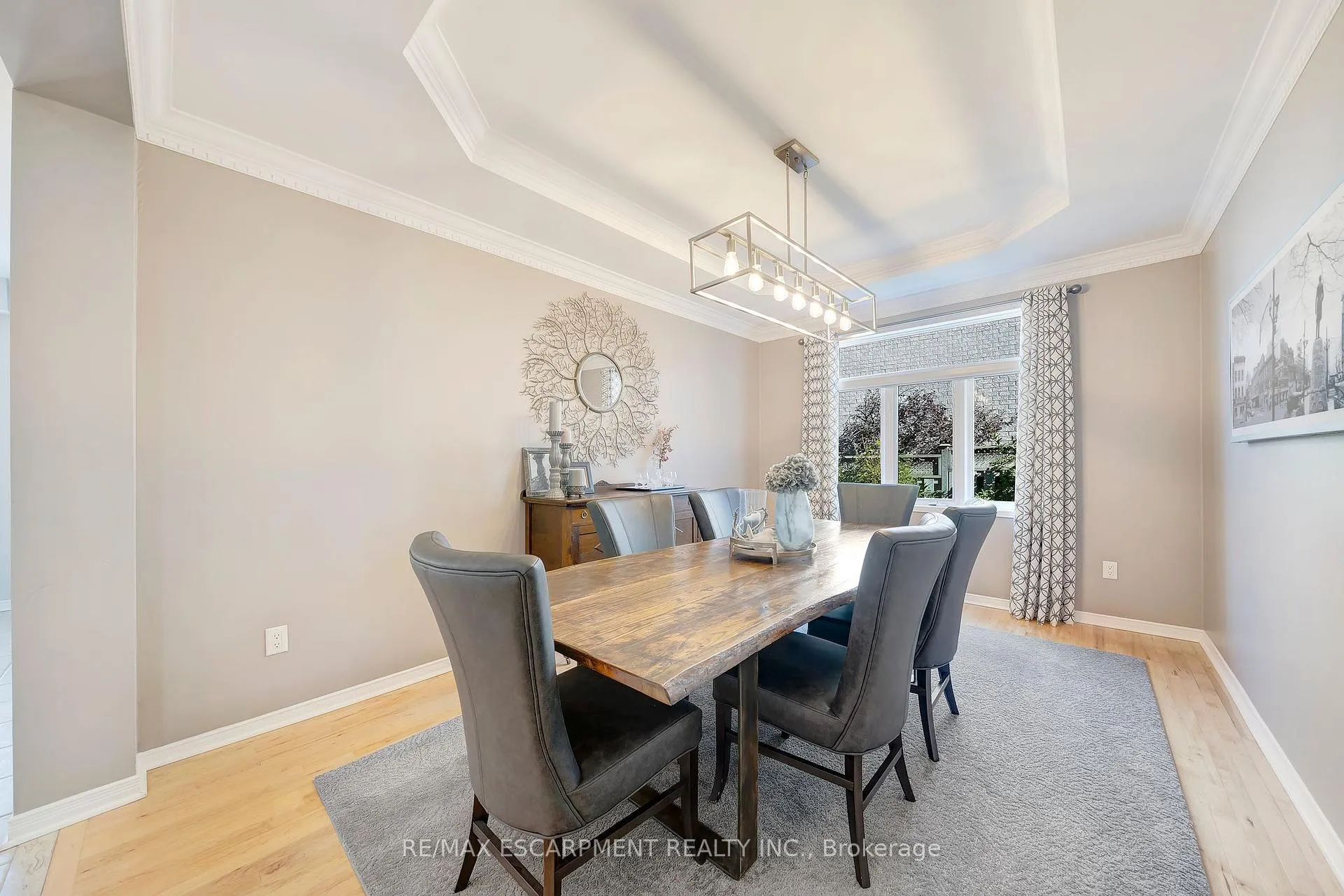 Photo 11 of 143 Valmont Street, Hamilton, Ancaster — HOMEH
