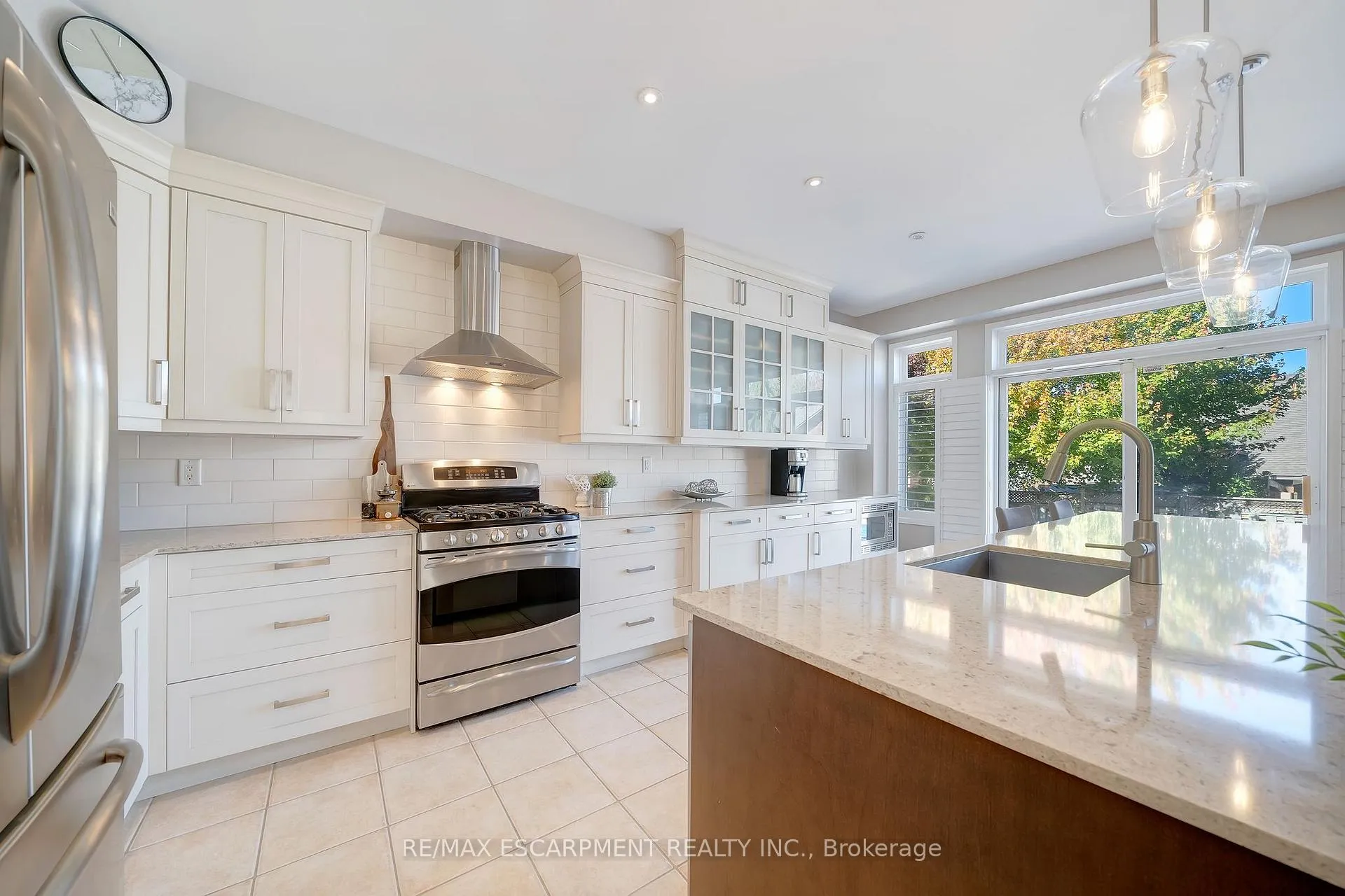 Photo 14 of 143 Valmont Street, Hamilton, Ancaster — HOMEH