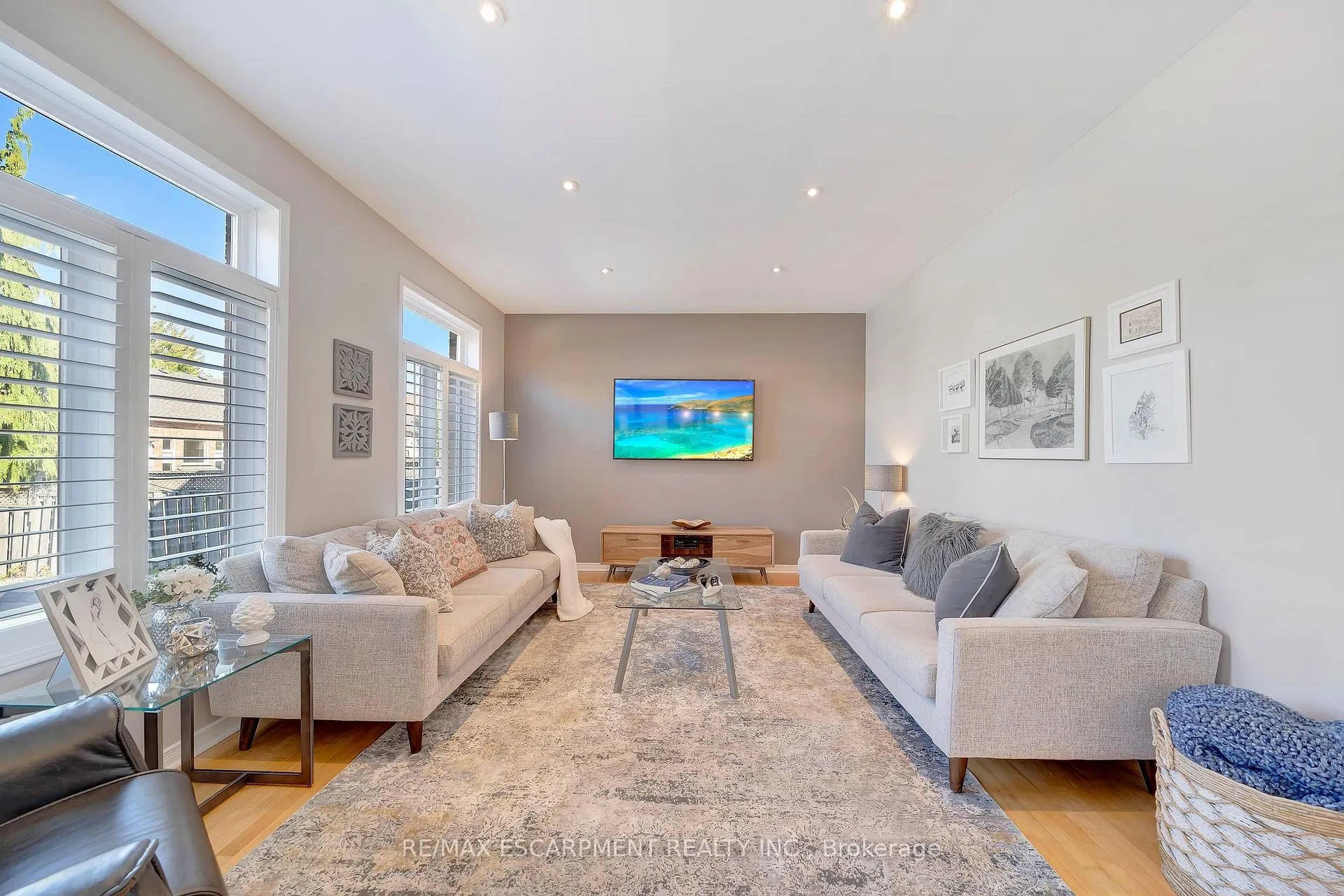 Photo 19 of 143 Valmont Street, Hamilton, Ancaster — HOMEH