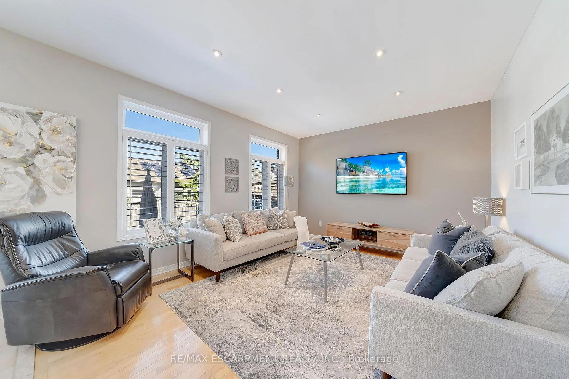 Photo 20 of 143 Valmont Street, Hamilton, Ancaster — HOMEH