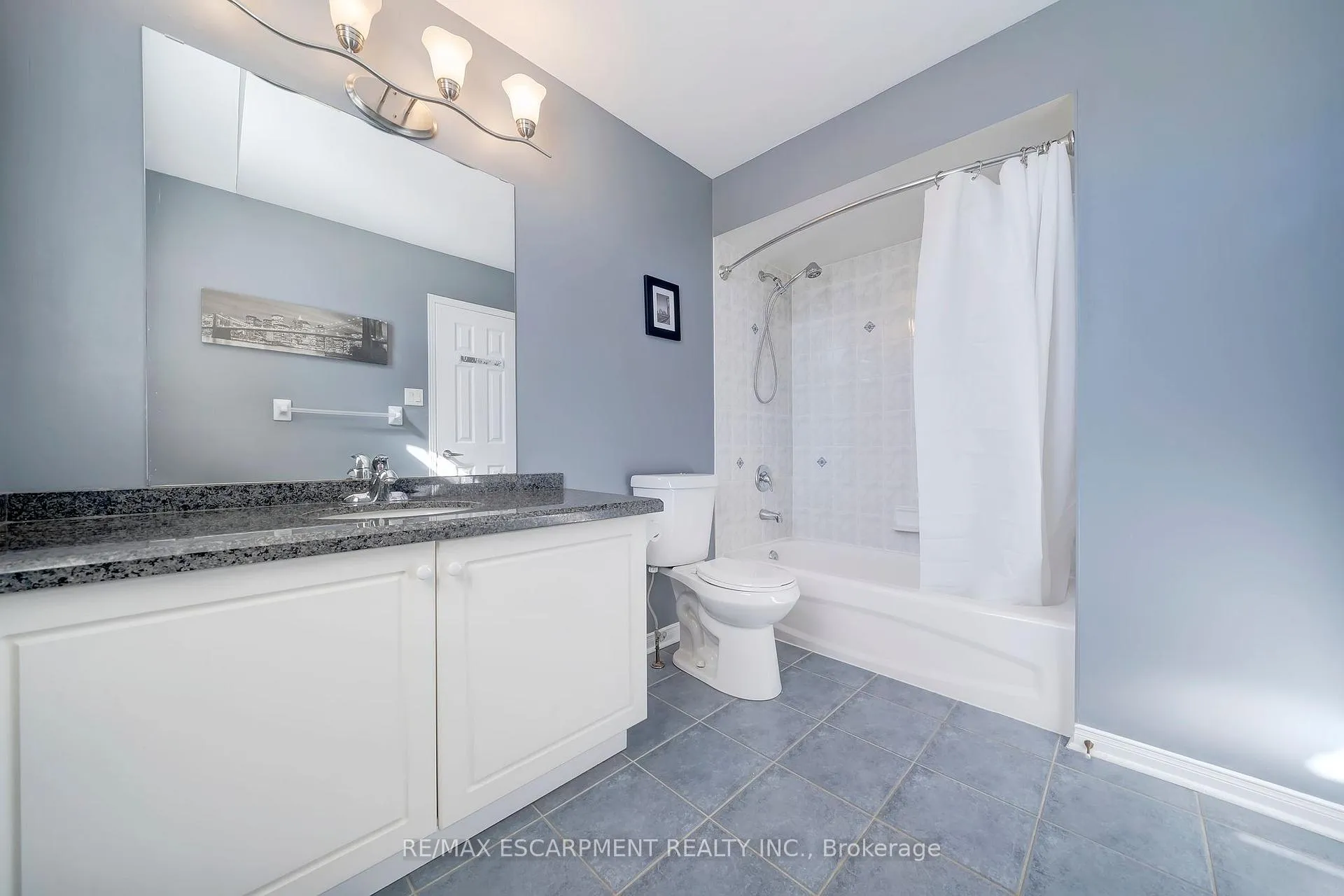 Photo 24 of 143 Valmont Street, Hamilton, Ancaster — HOMEH