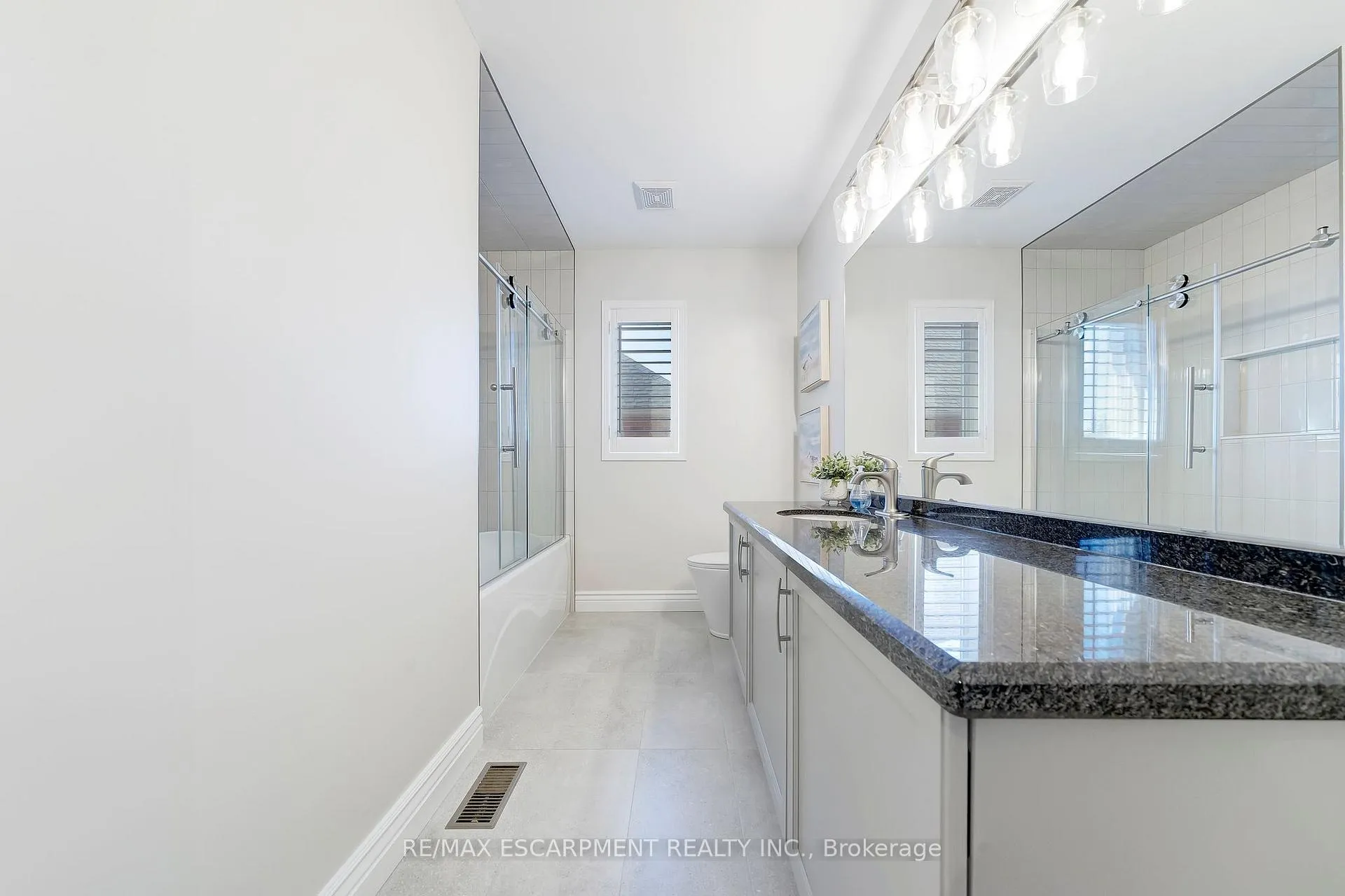 Photo 26 of 143 Valmont Street, Hamilton, Ancaster — HOMEH