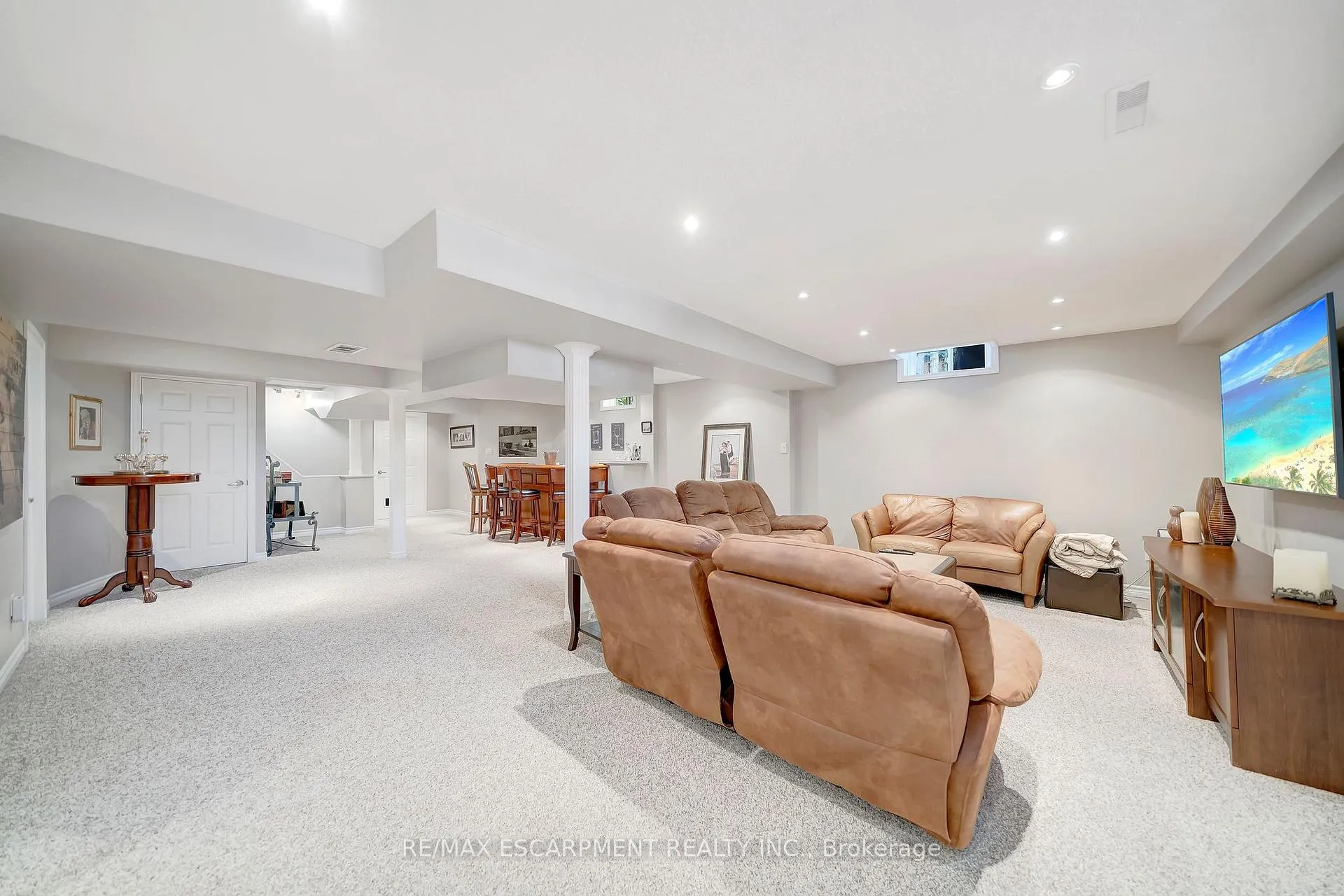 Photo 33 of 143 Valmont Street, Hamilton, Ancaster — HOMEH