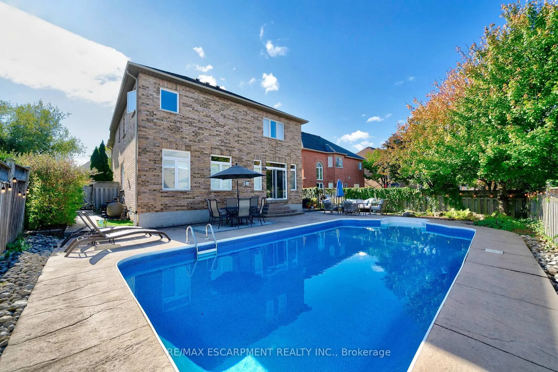 Photo 35 of 143 Valmont Street, Hamilton, Ancaster — HOMEH