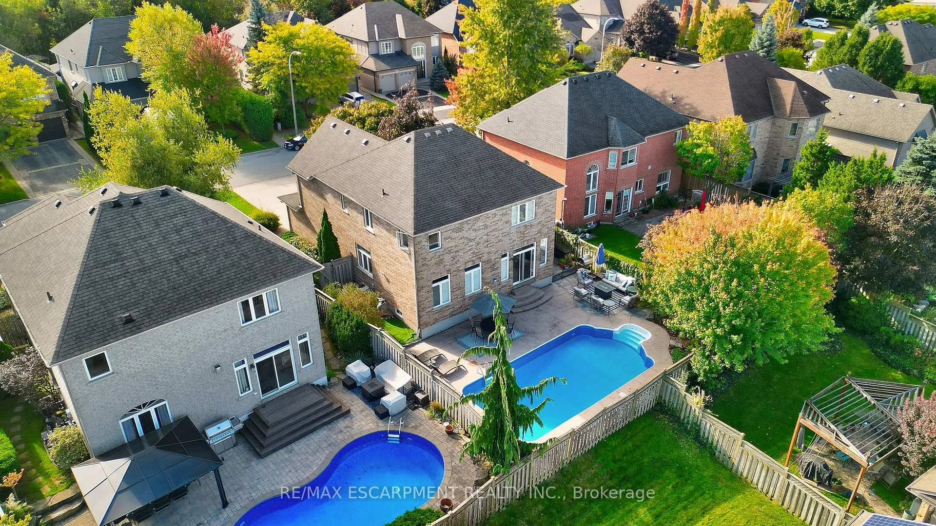 Photo 37 of 143 Valmont Street, Hamilton, Ancaster — HOMEH