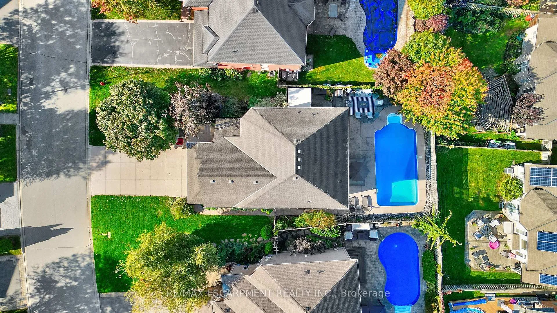 Photo 38 of 143 Valmont Street, Hamilton, Ancaster — HOMEH