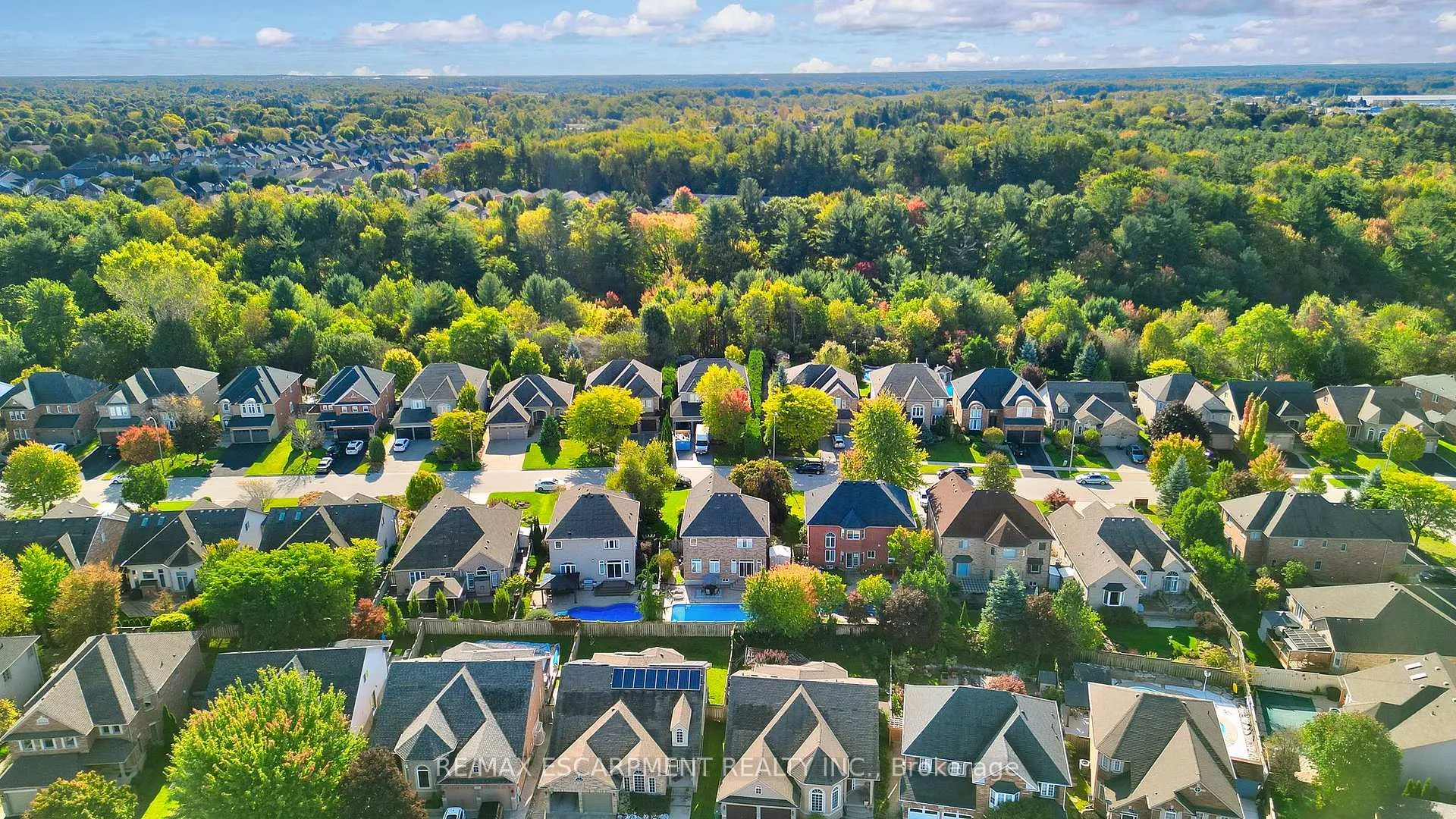 Photo 39 of 143 Valmont Street, Hamilton, Ancaster — HOMEH